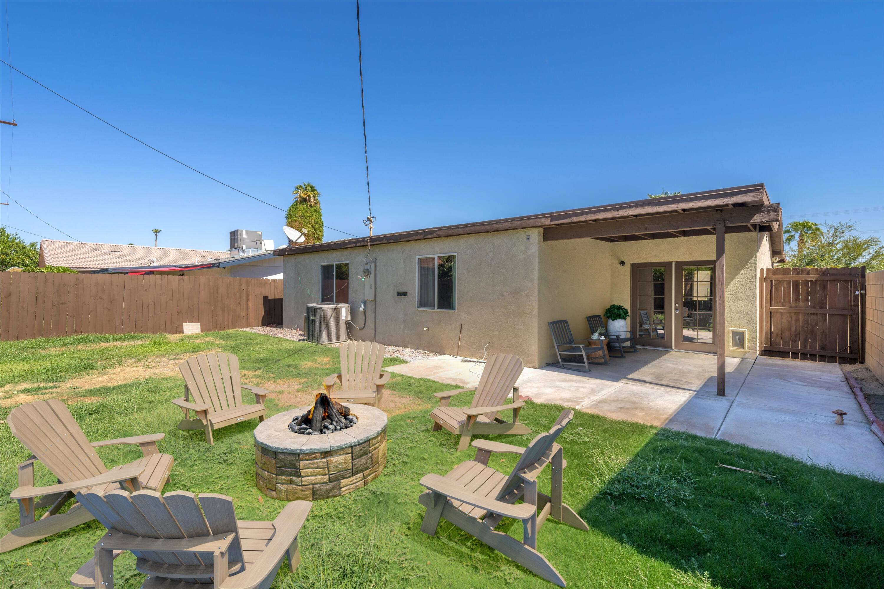 51675 Avenida Navarro