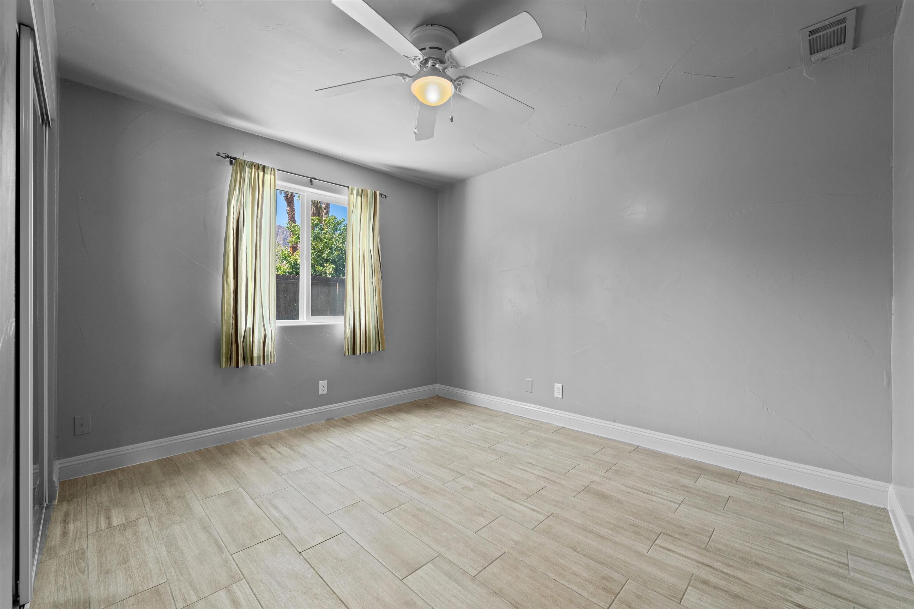 51675 Avenida Navarro