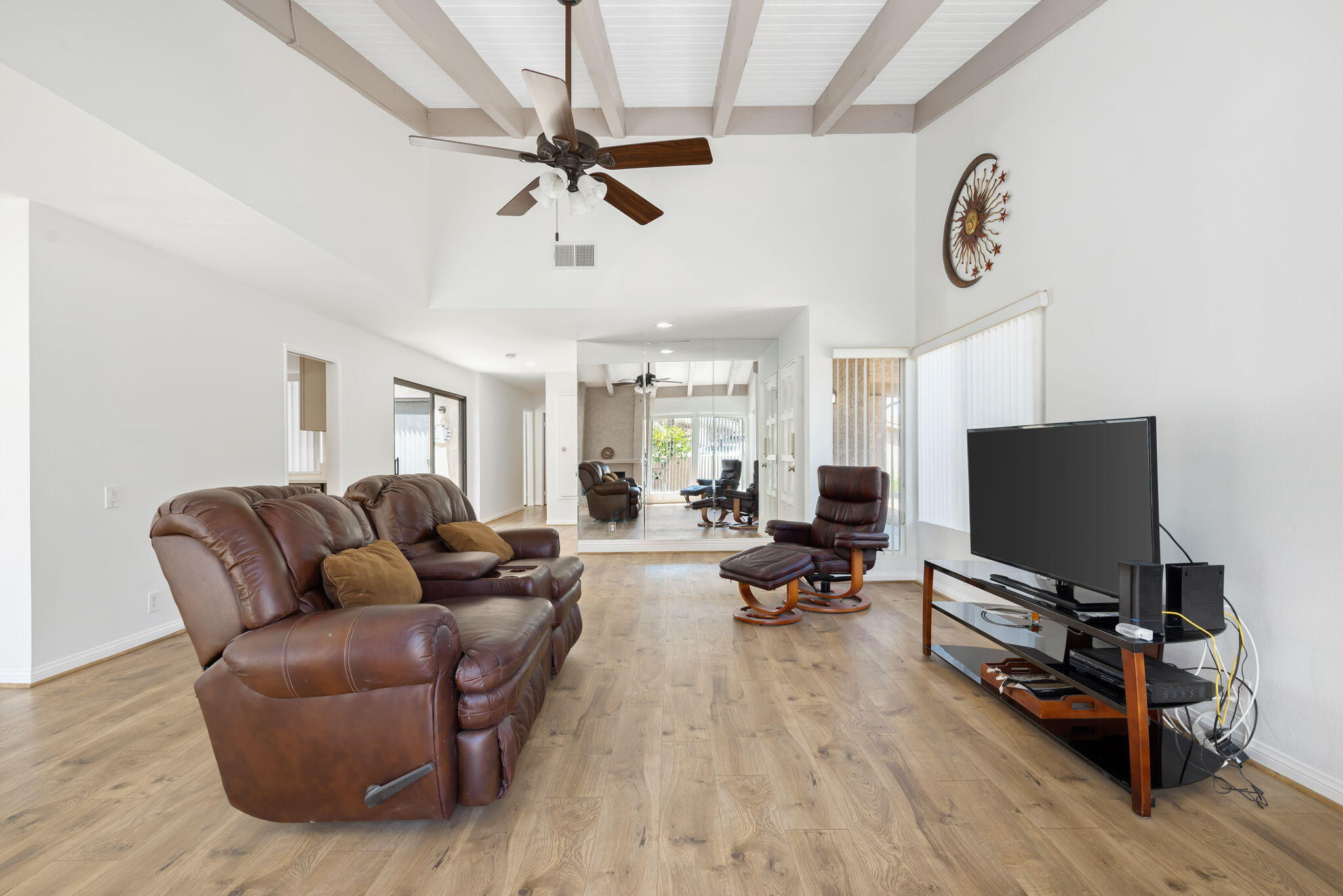 48982 Canyon Creest LN