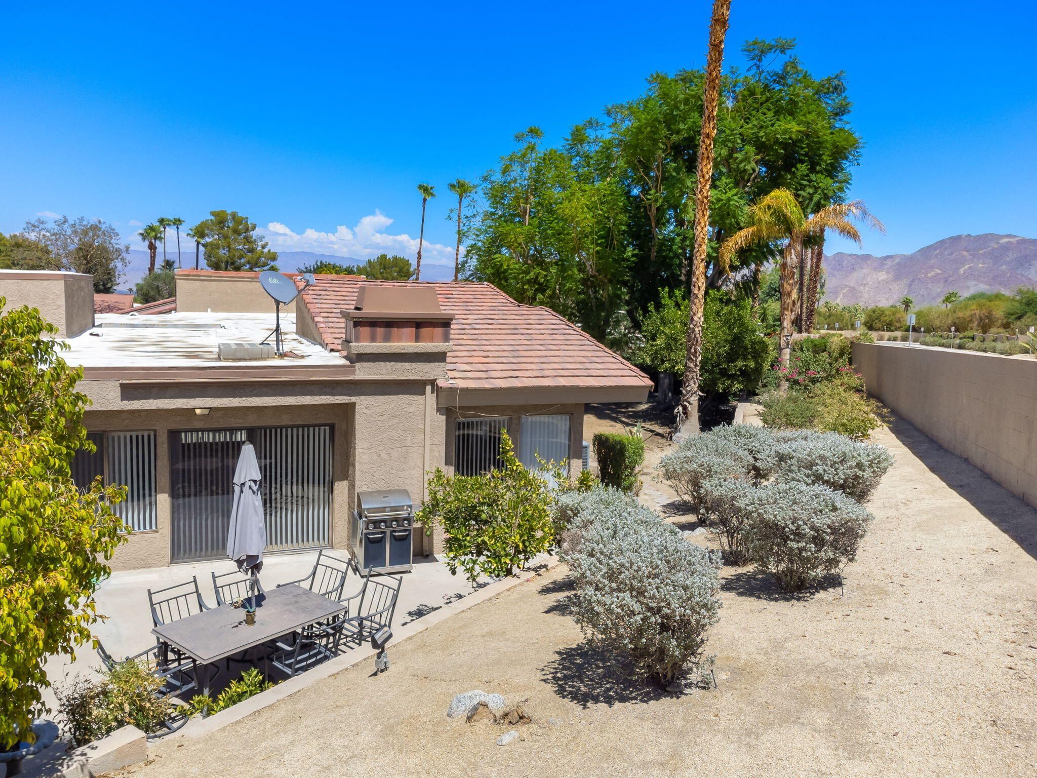 48982 Canyon Creest LN