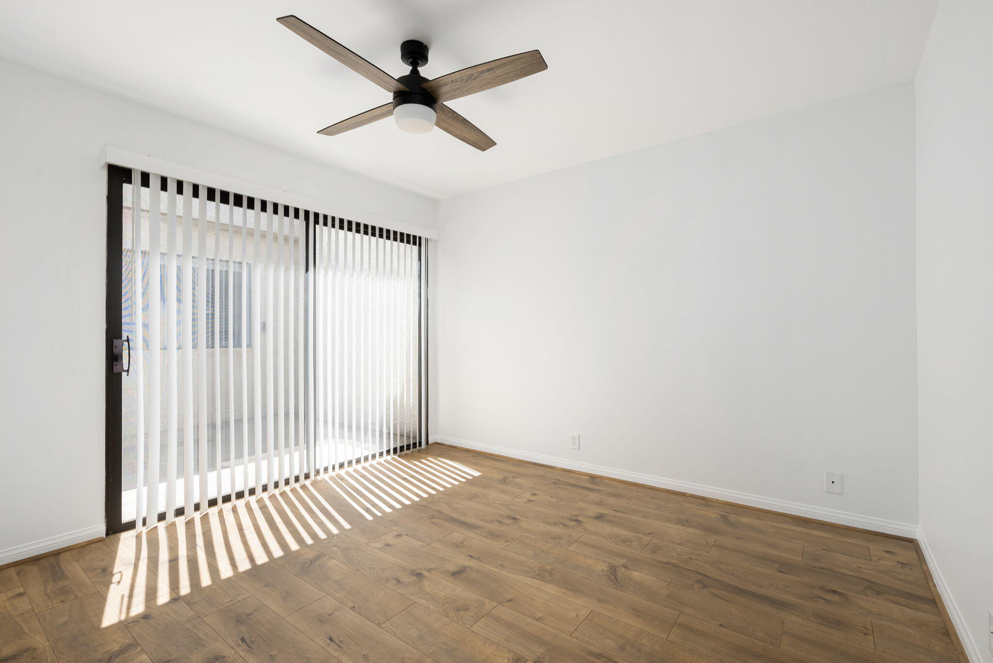 48982 Canyon Creest LN