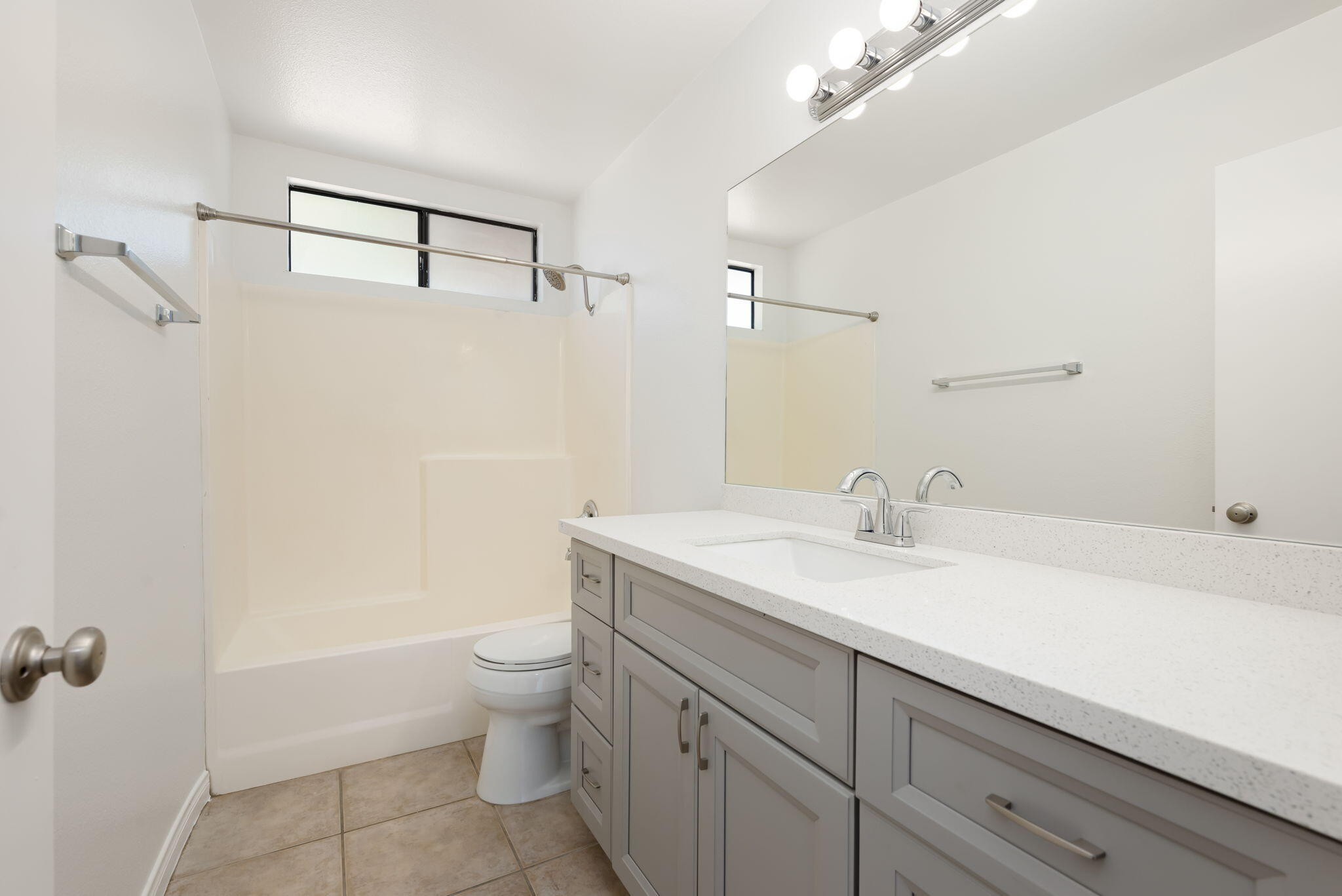 48982 Canyon Creest LN