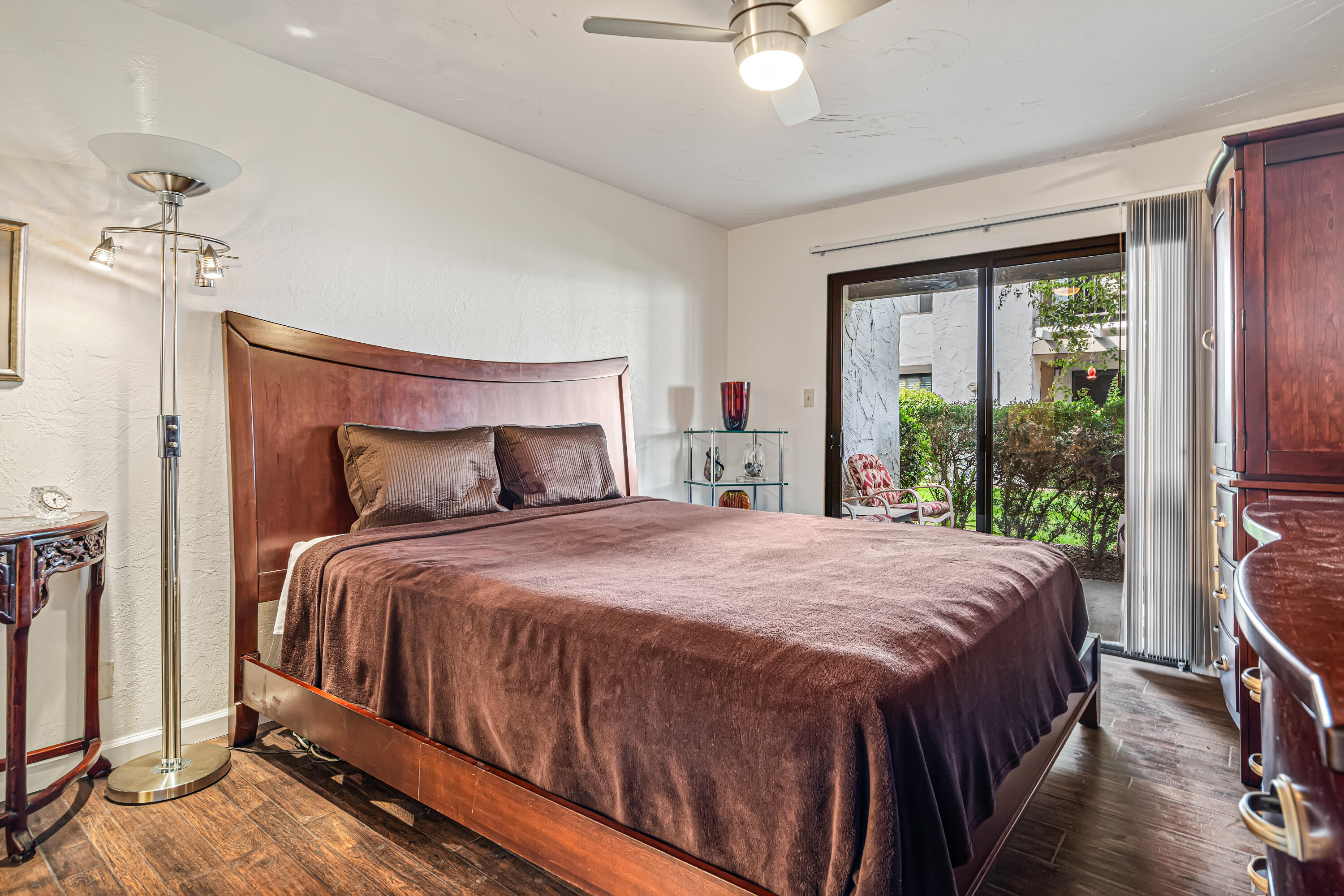 1050 E Ramon RD Unit: 6