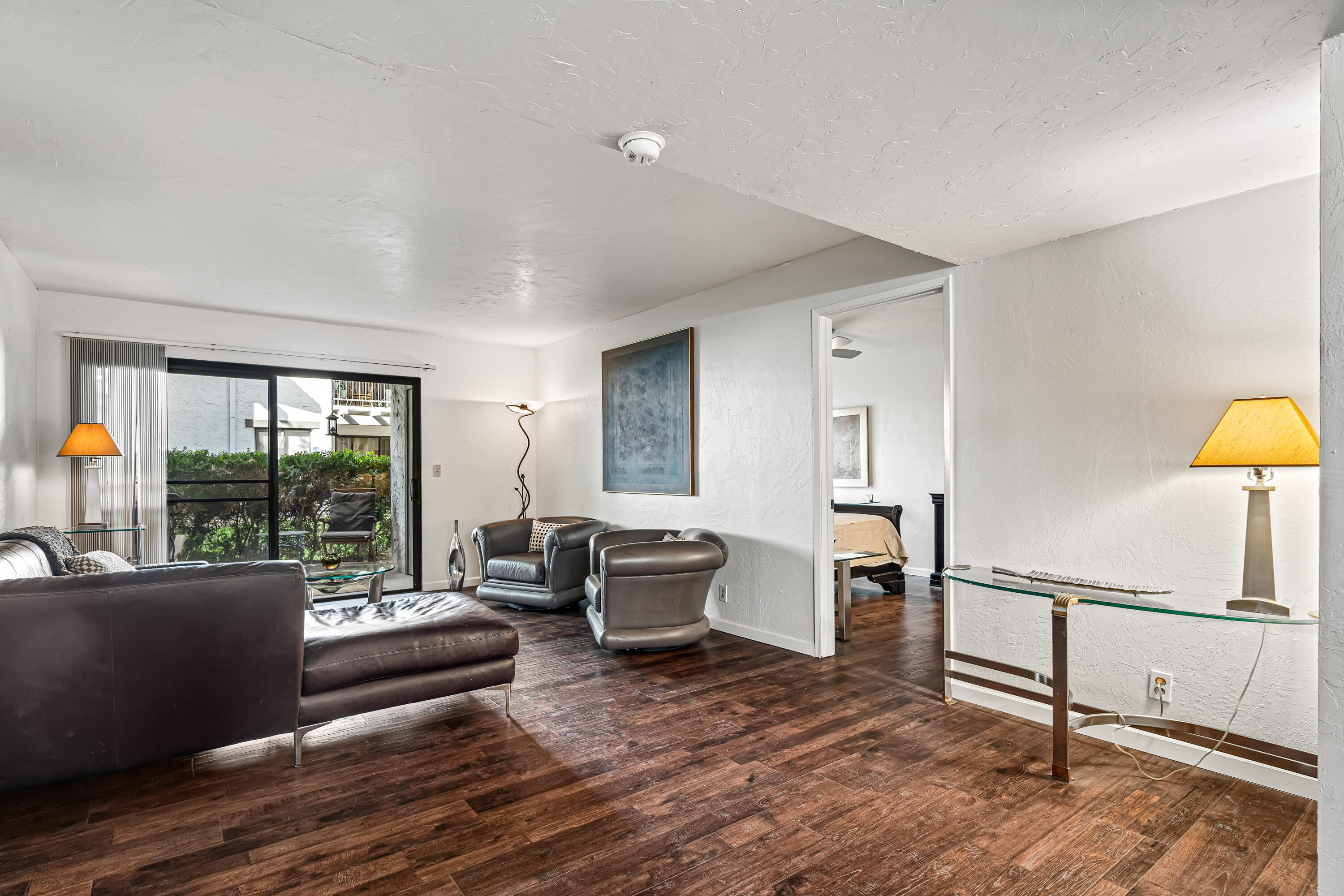 1050 E Ramon RD Unit: 6