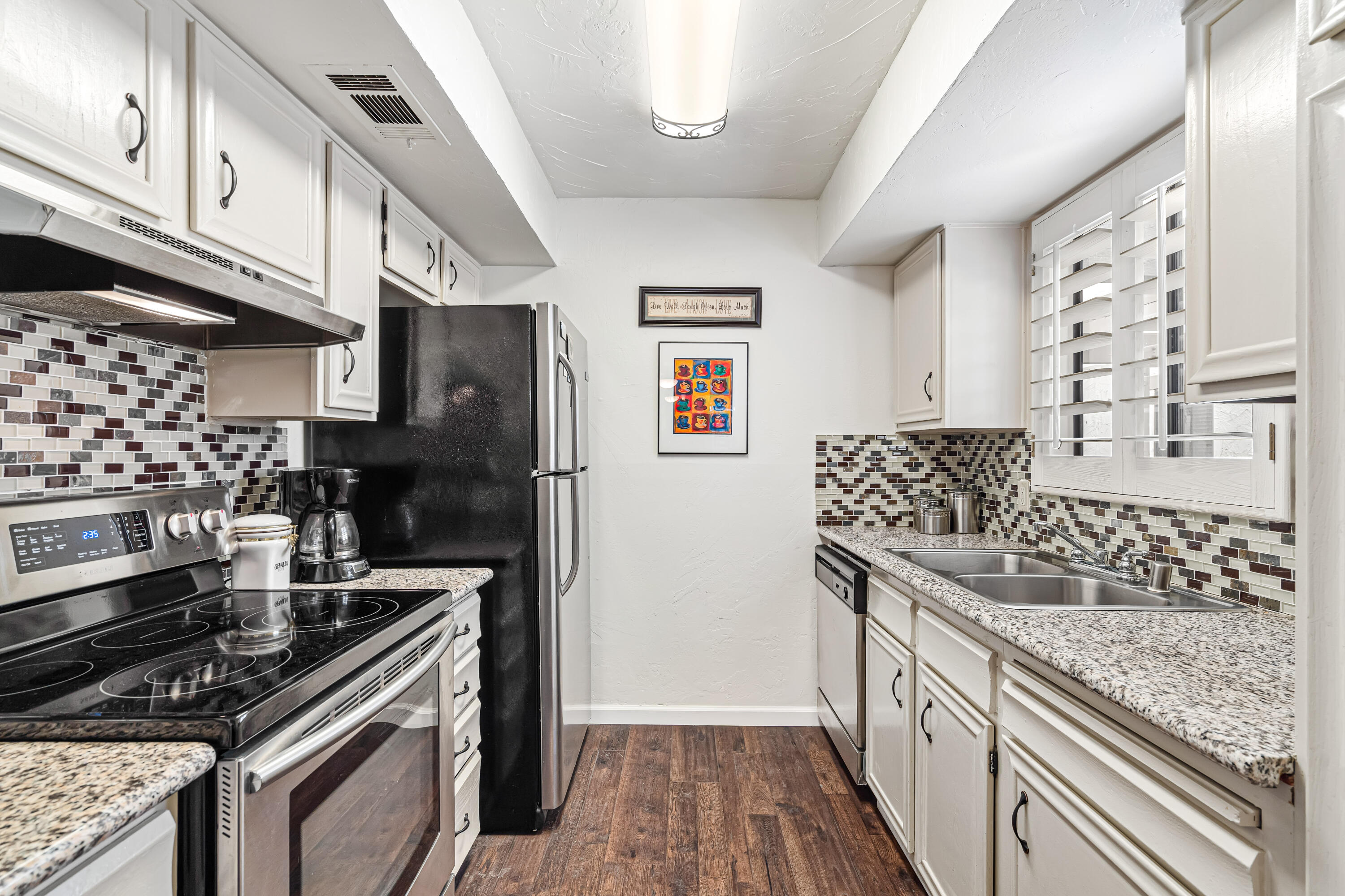 1050 E Ramon RD Unit: 6