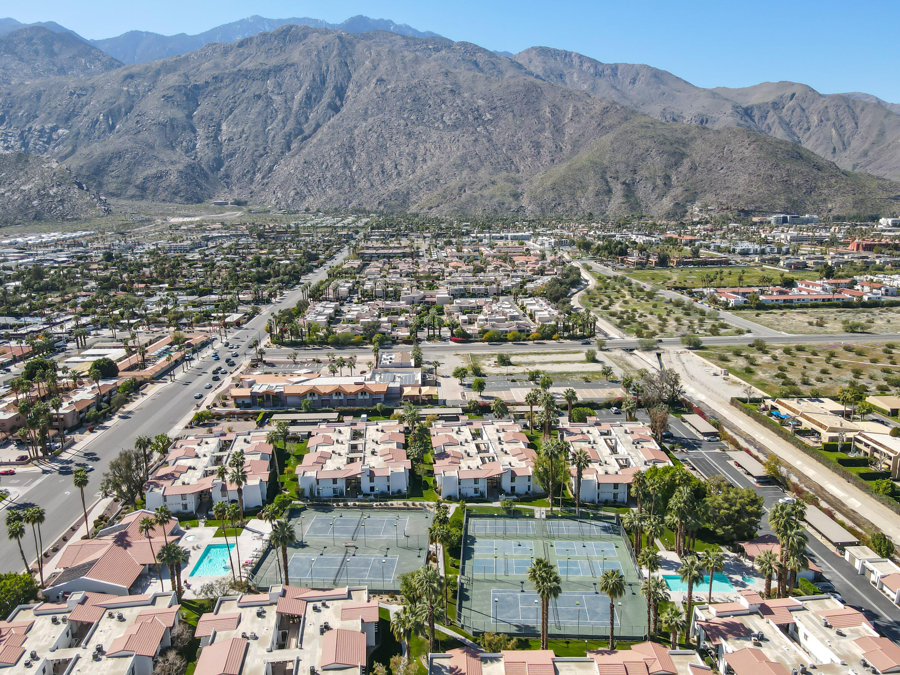 1050 E Ramon RD Unit: 6