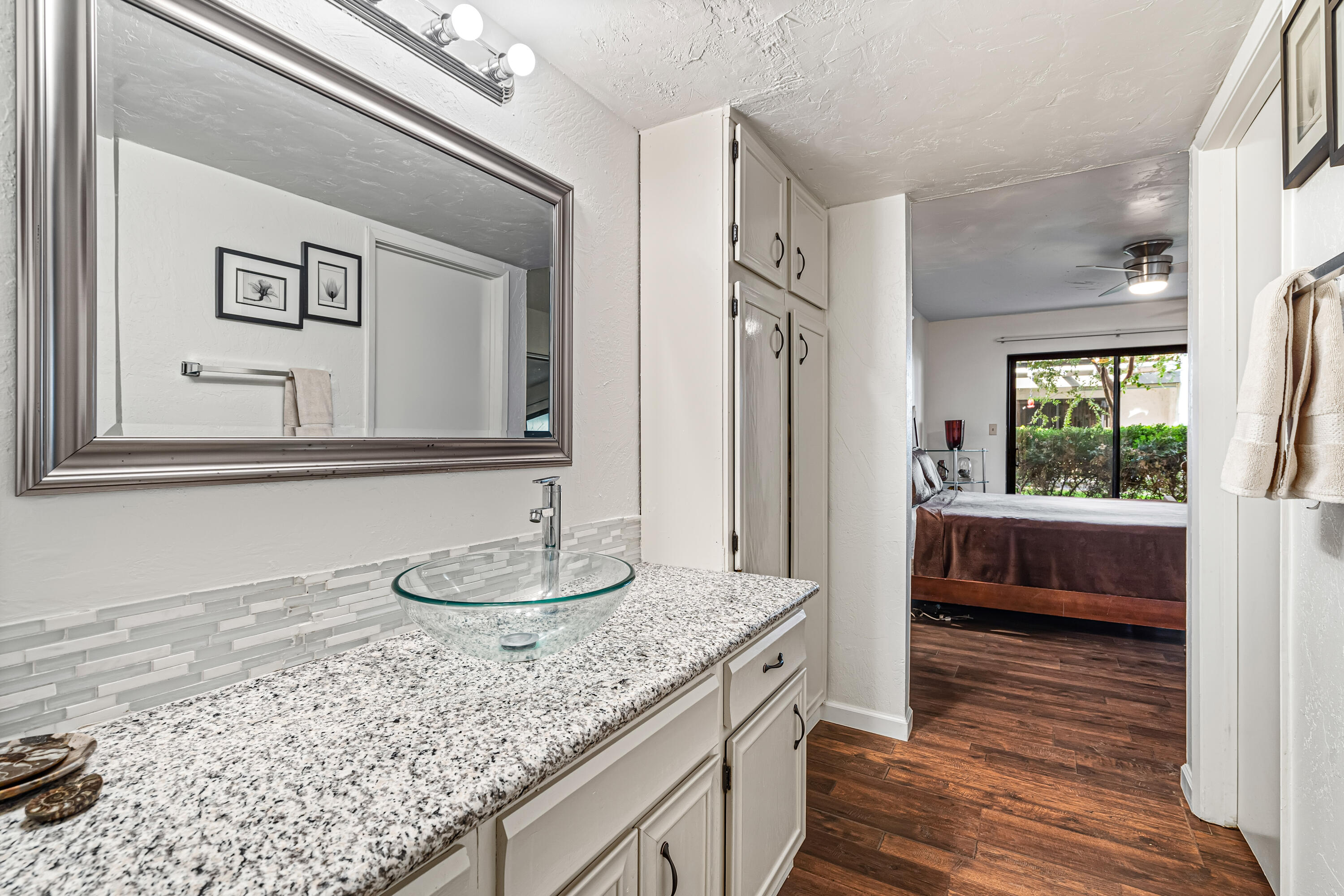 1050 E Ramon RD Unit: 6