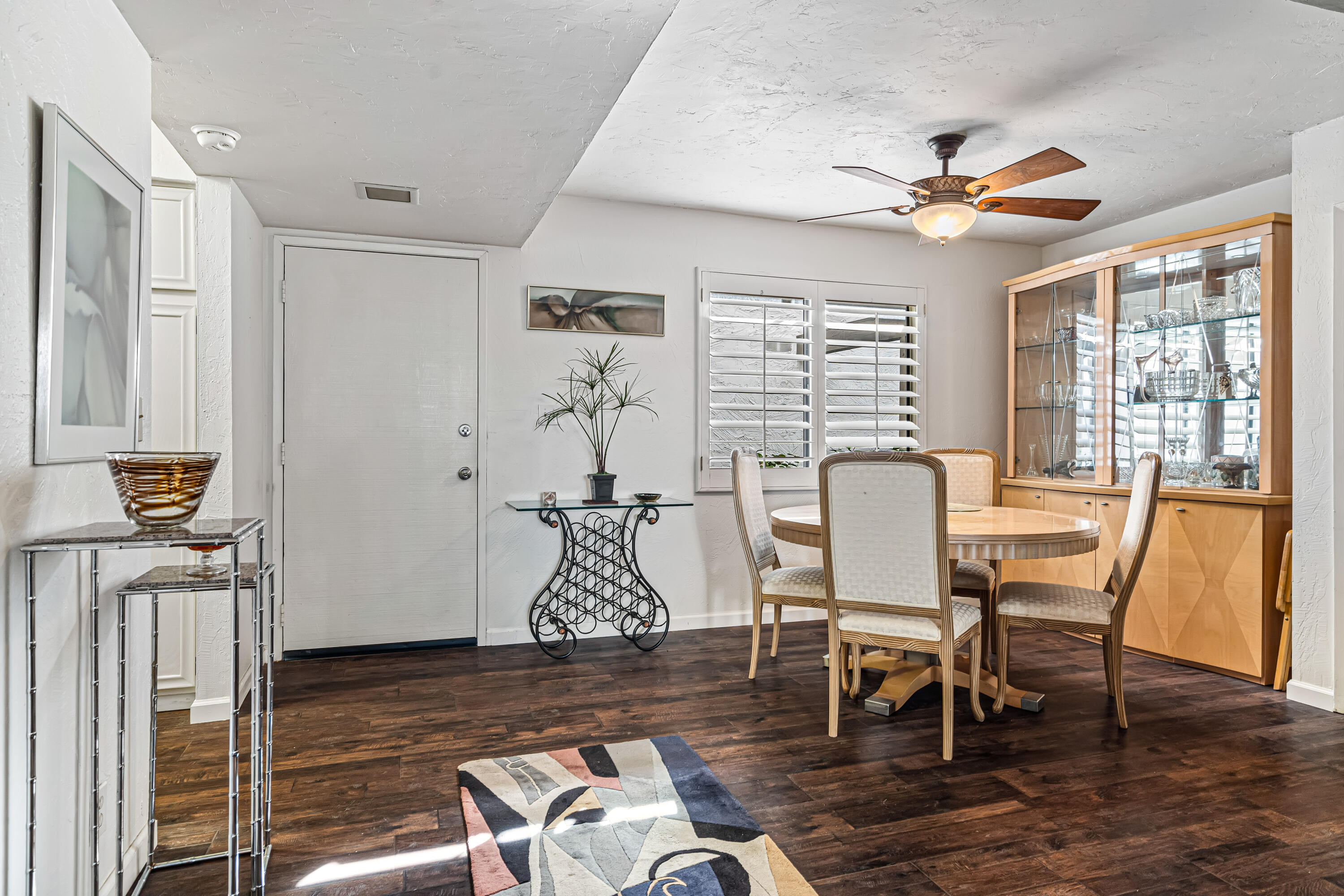 1050 E Ramon RD Unit: 6