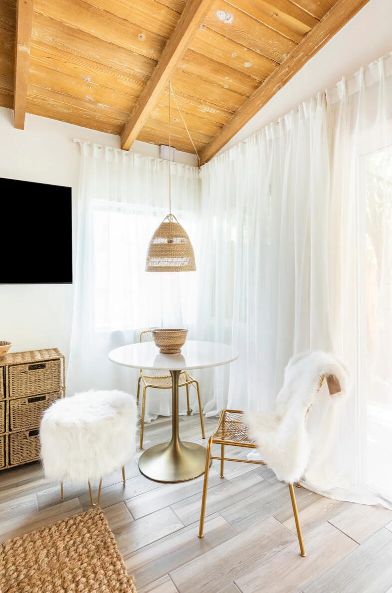 1328 E Camino Primrose