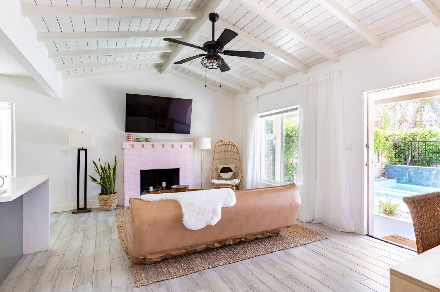 1328 E Camino Primrose