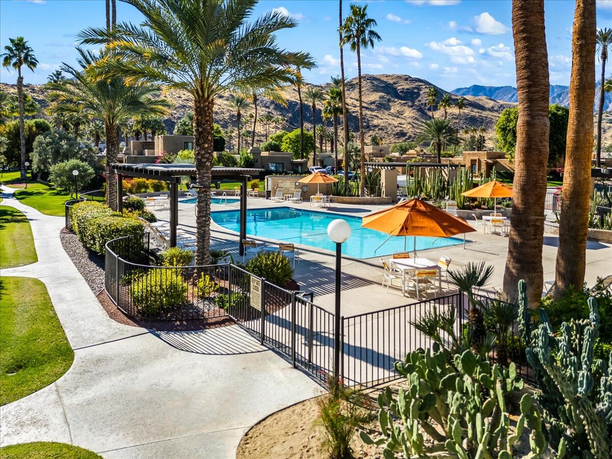 2451 S Birdie WAY Unit: E