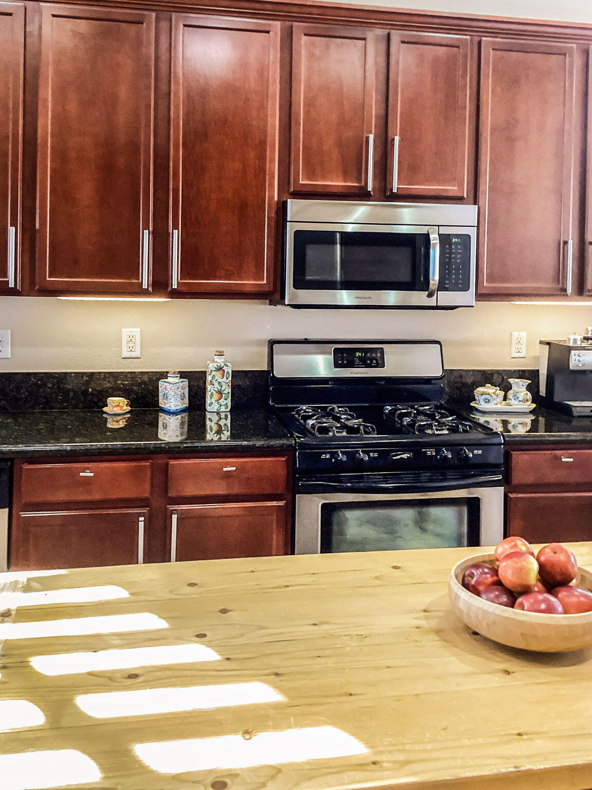 65013 Rolling Hills DR