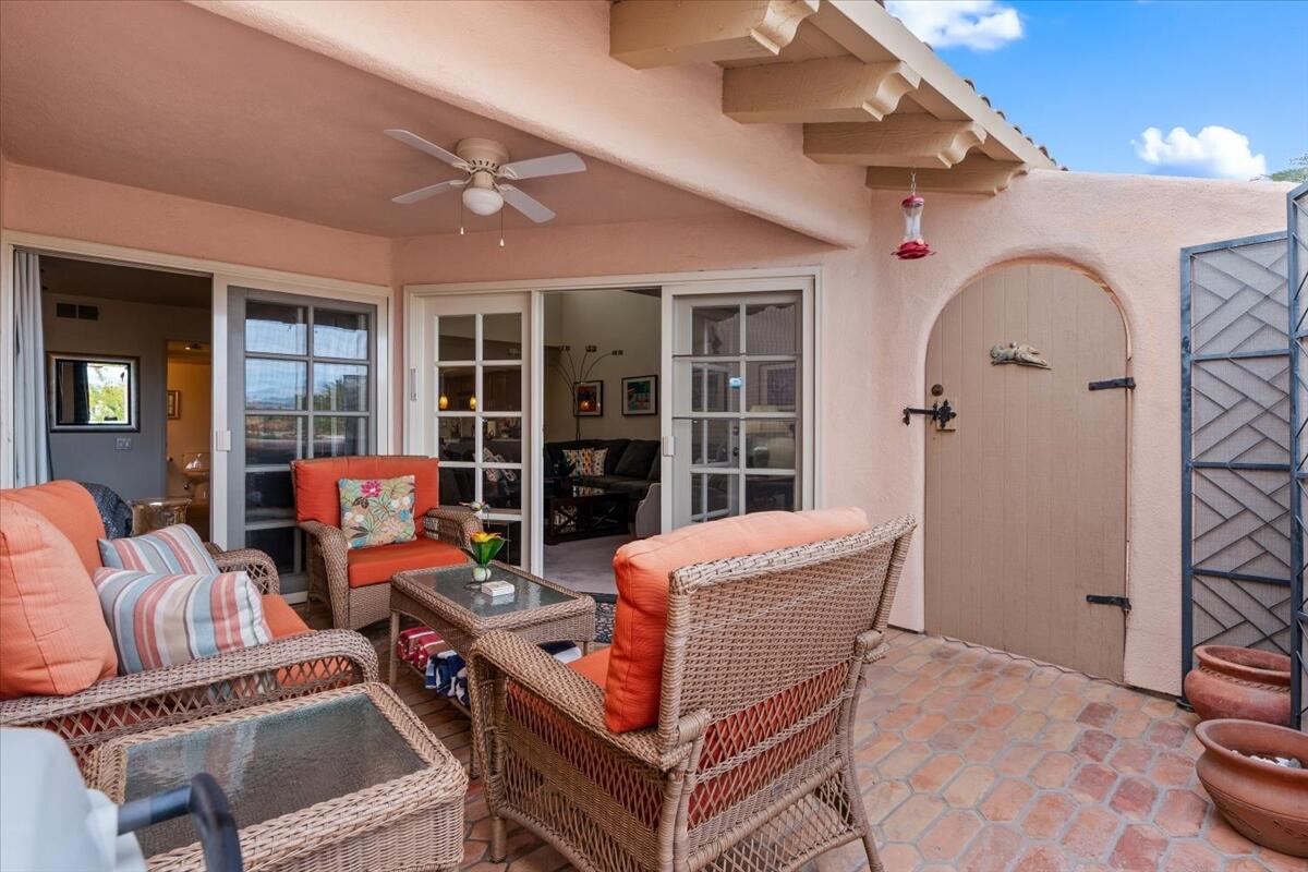 500 E Amado RD Unit: 220