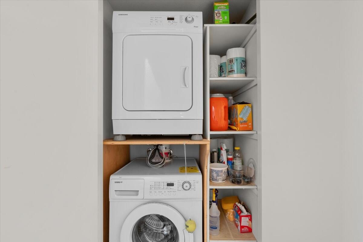 500 E Amado RD Unit: 220