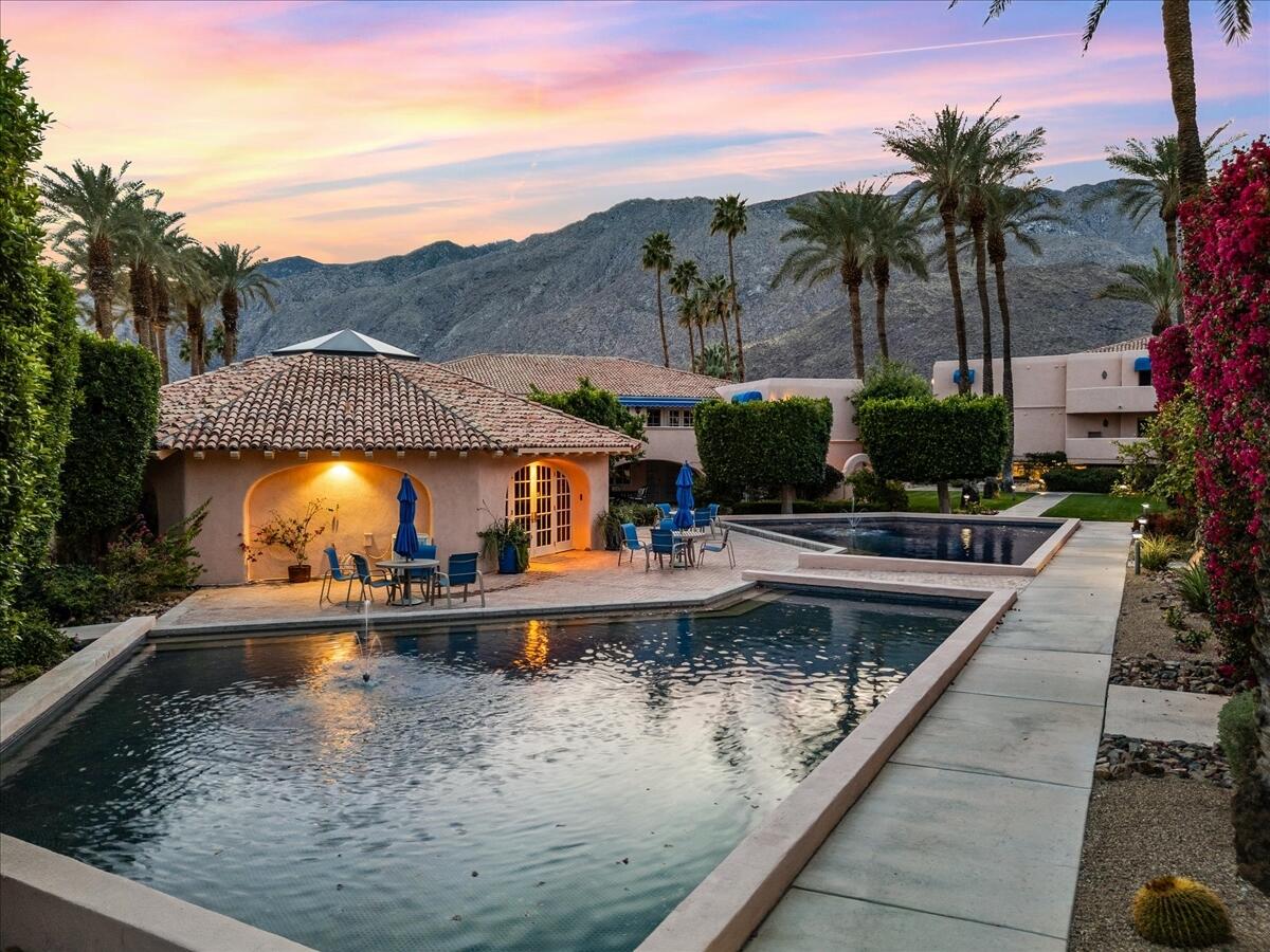 500 E Amado RD Unit: 220