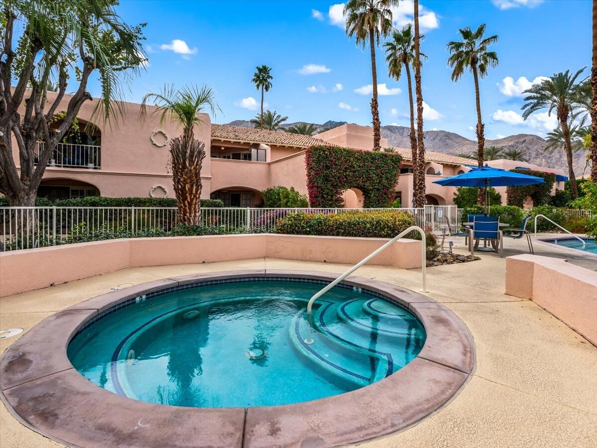 500 E Amado RD Unit: 220