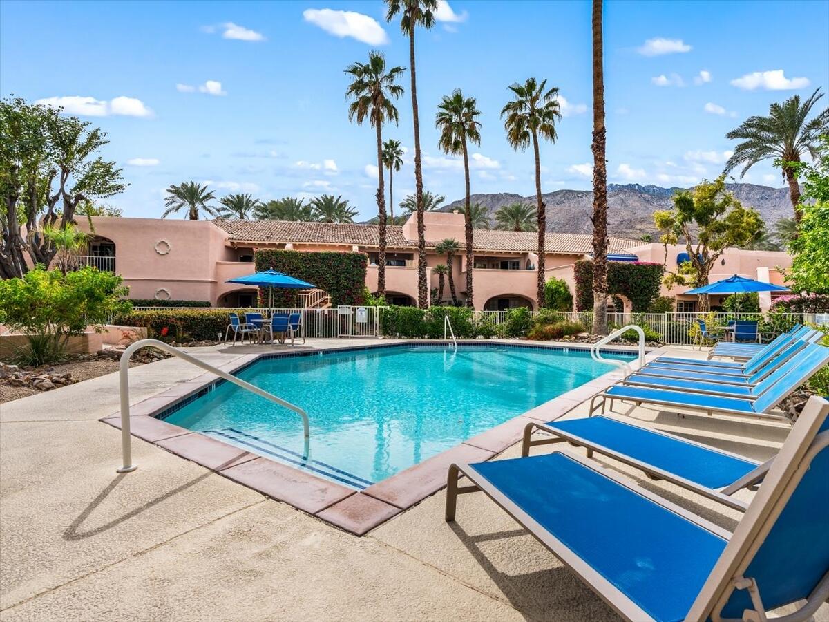 500 E Amado RD Unit: 220