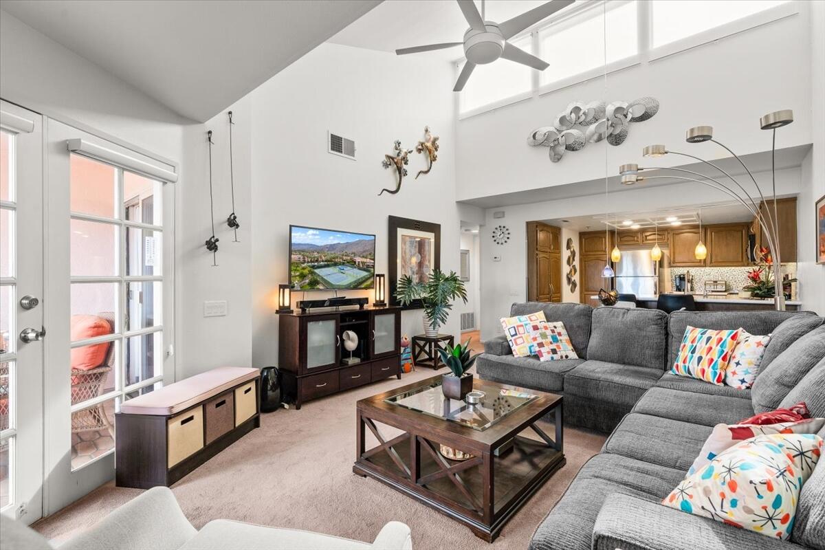 500 E Amado RD Unit: 220