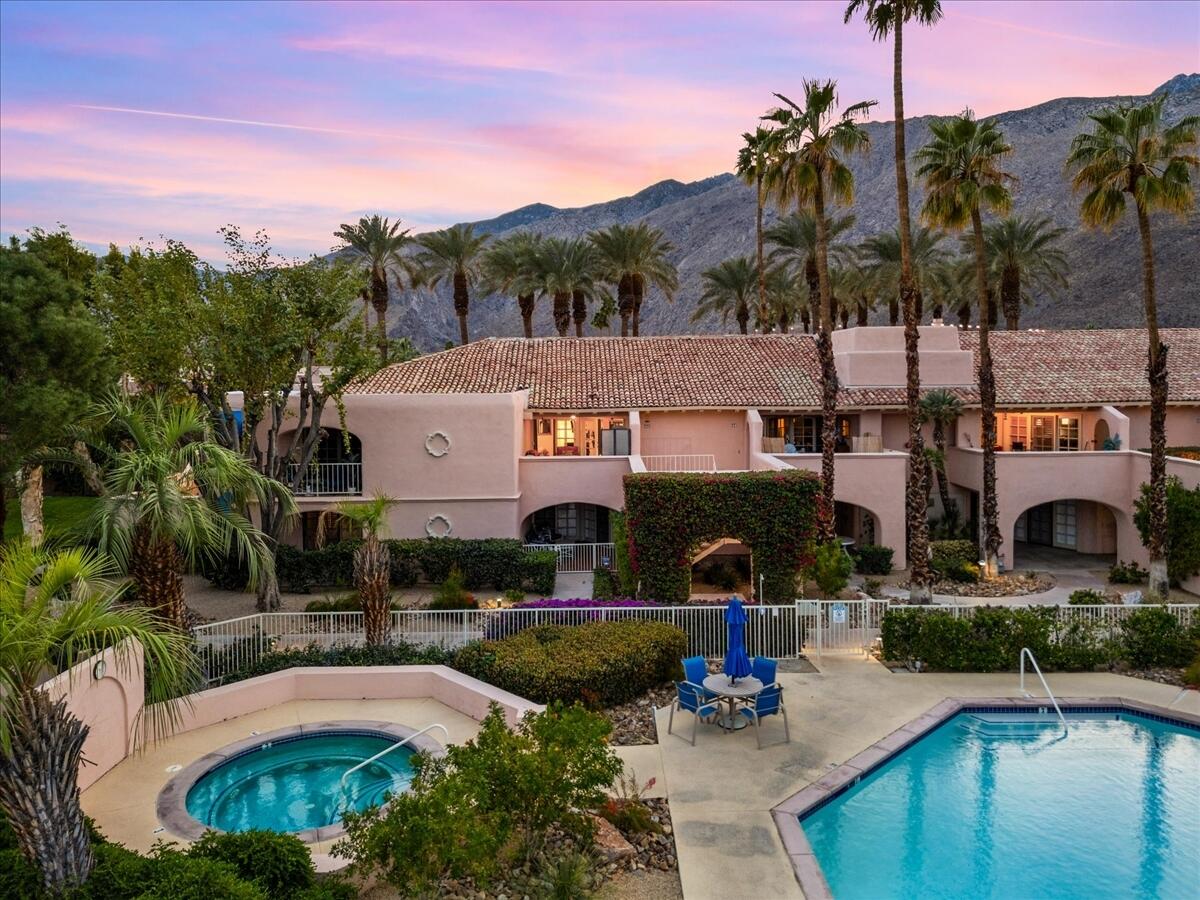 500 E Amado RD Unit: 220