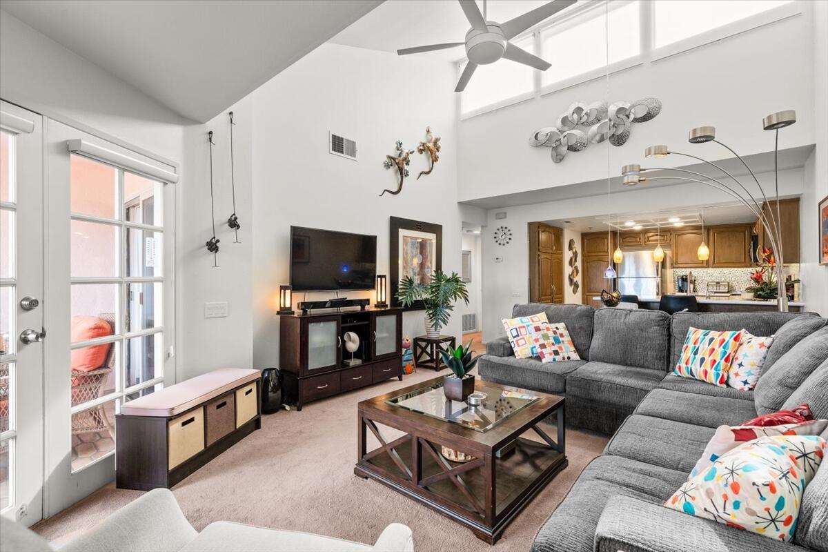 500 E Amado RD Unit: 220