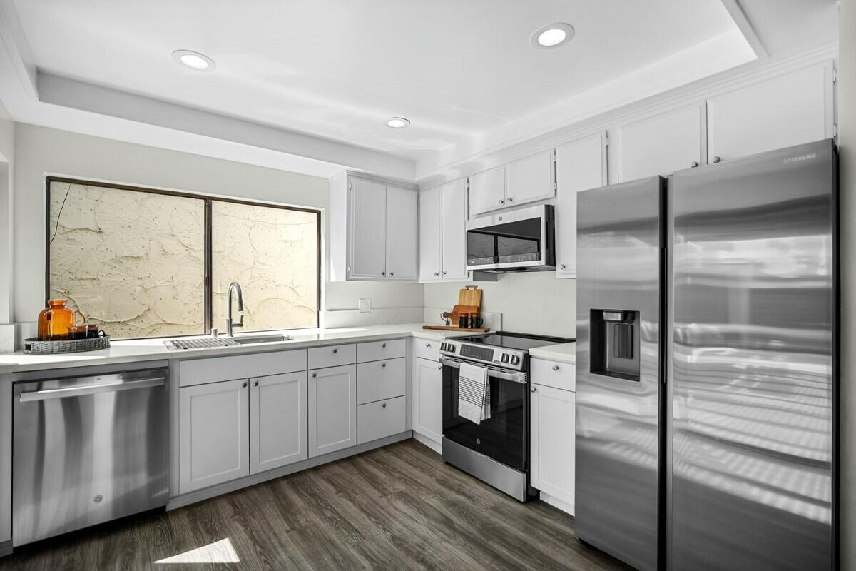 2352 Miramonte CIR Unit: F