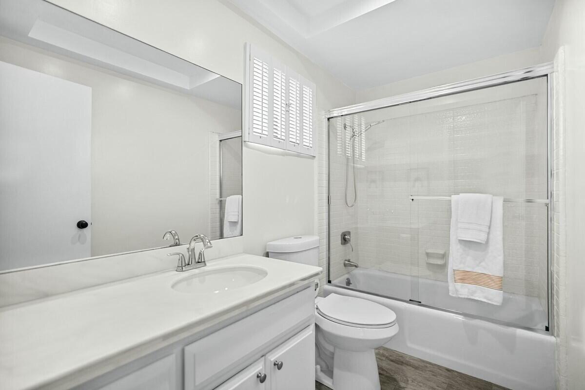 2352 Miramonte CIR Unit: F