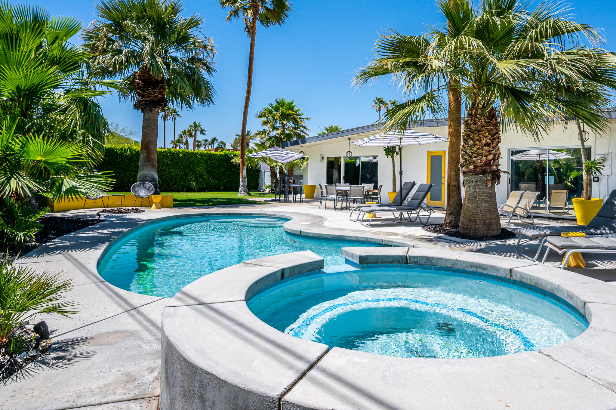 3623 E Avenida Fey Norte