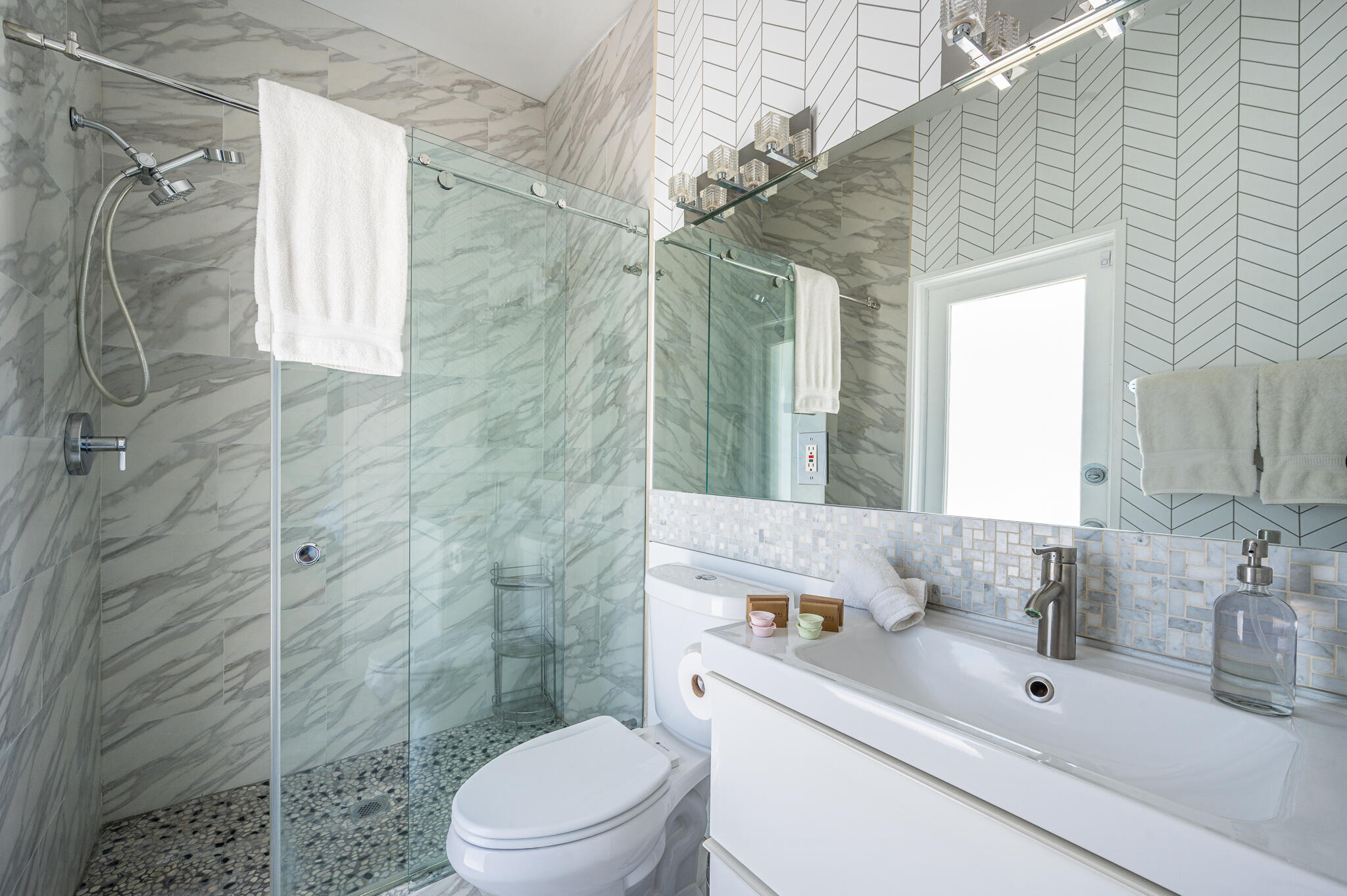 3623 E Avenida Fey Norte