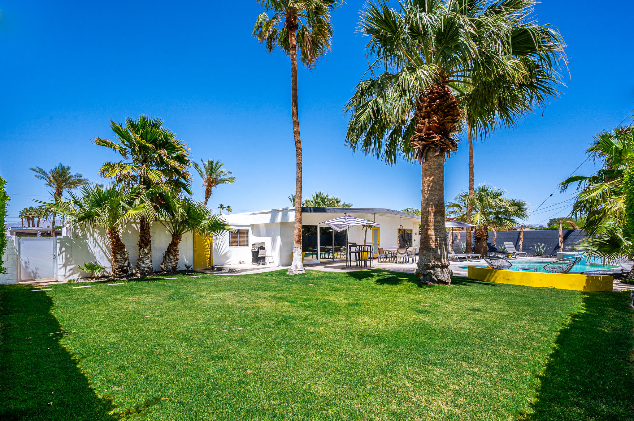 3623 E Avenida Fey Norte