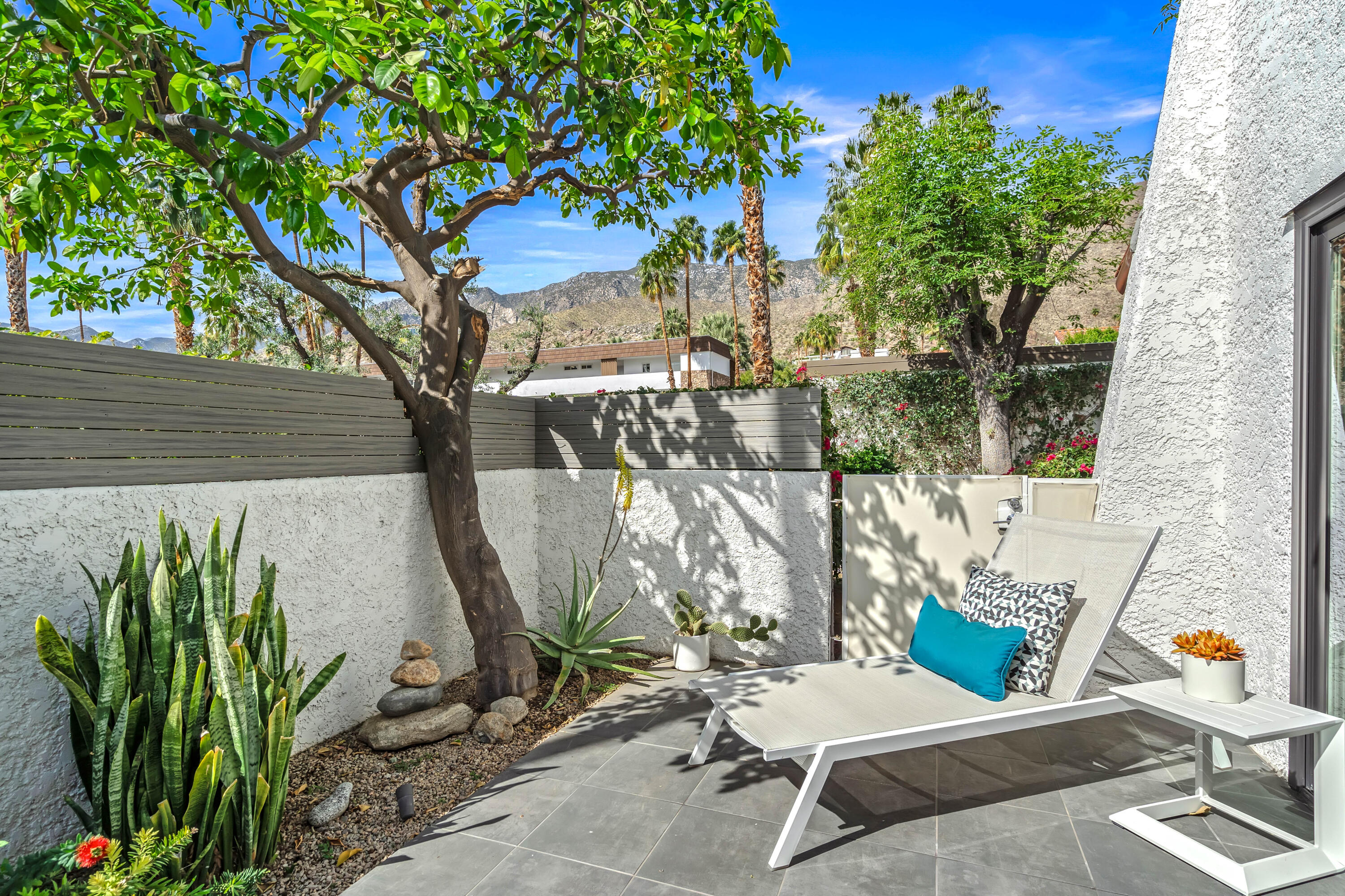 290 E San Jose RD Unit: 45