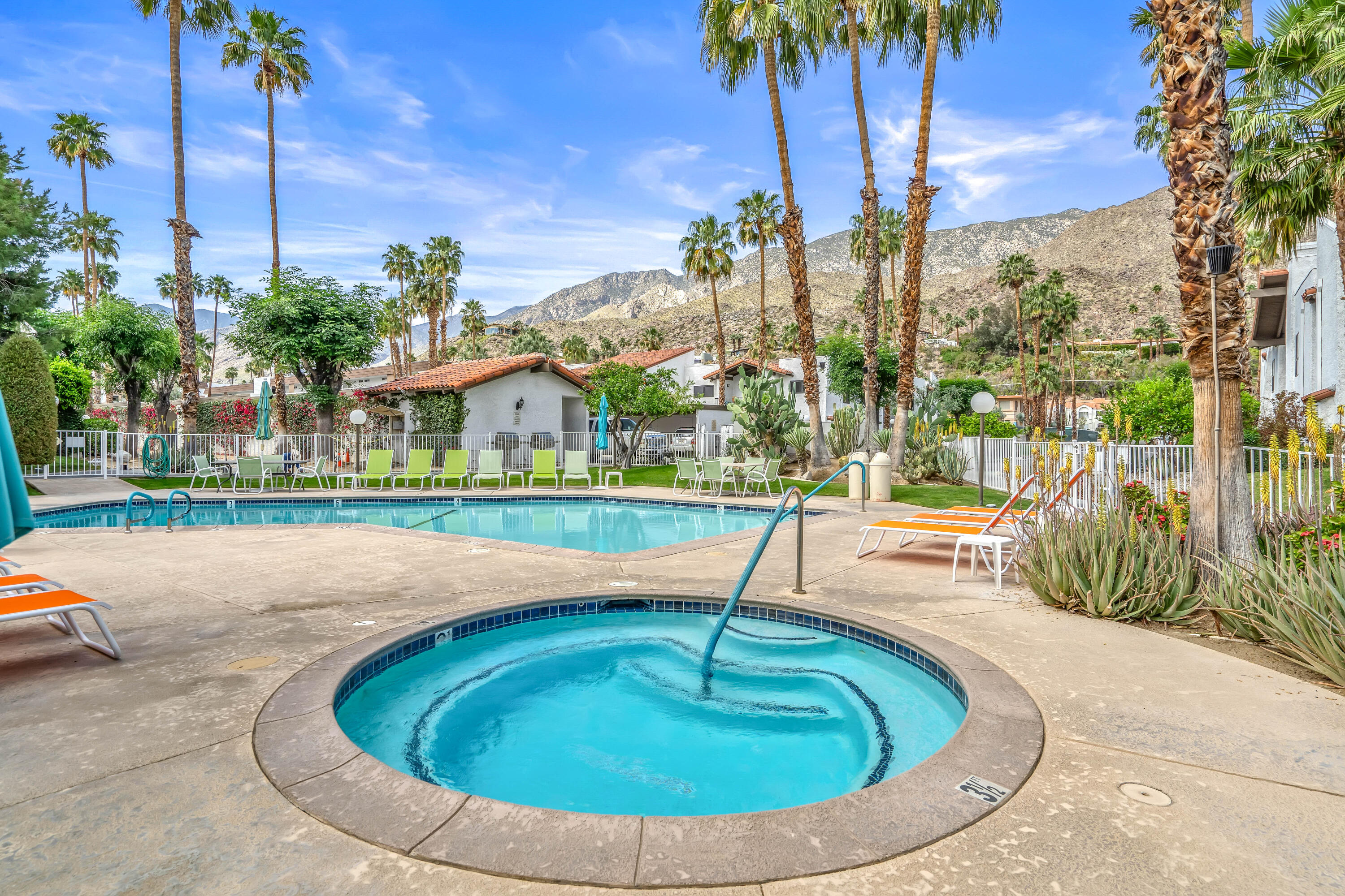 290 E San Jose RD Unit: 45