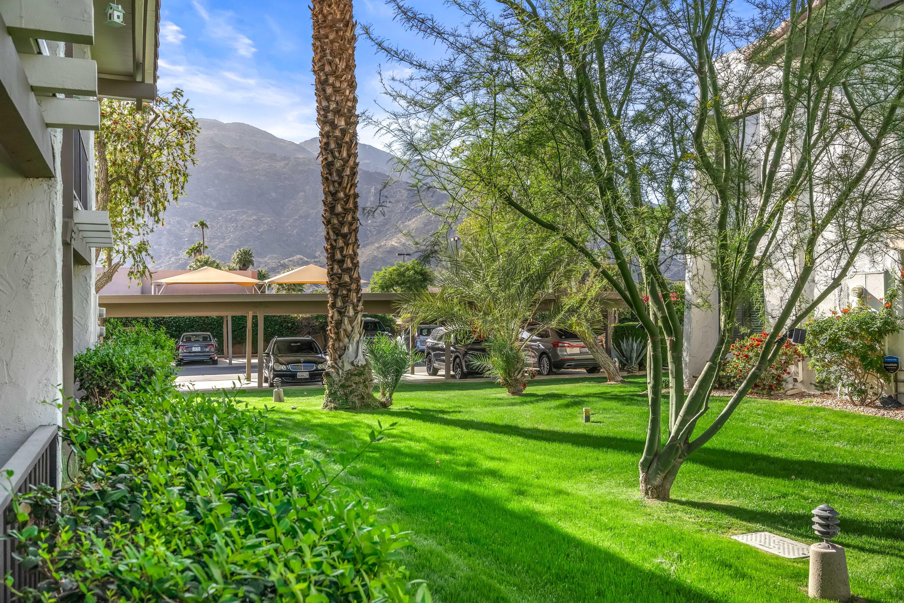 1050 E Ramon RD Unit: 104