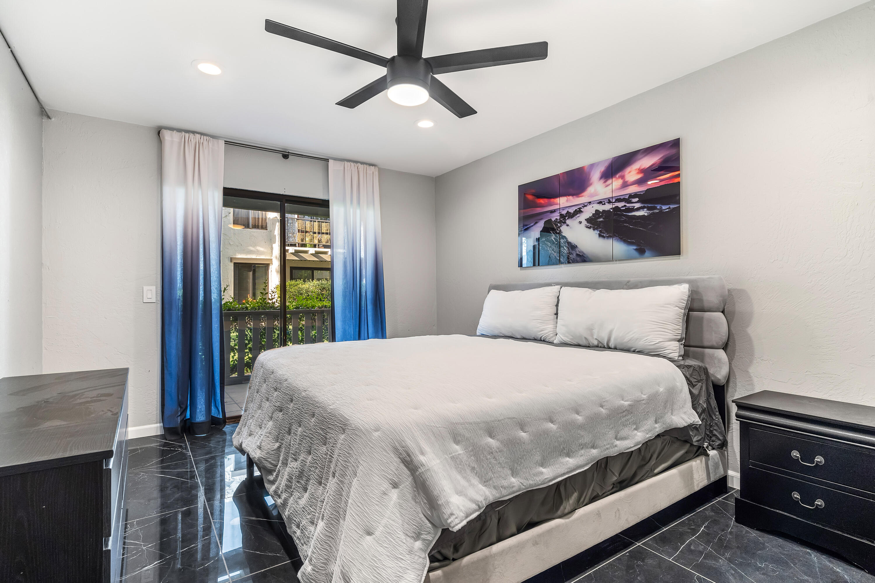 1050 E Ramon RD Unit: 104