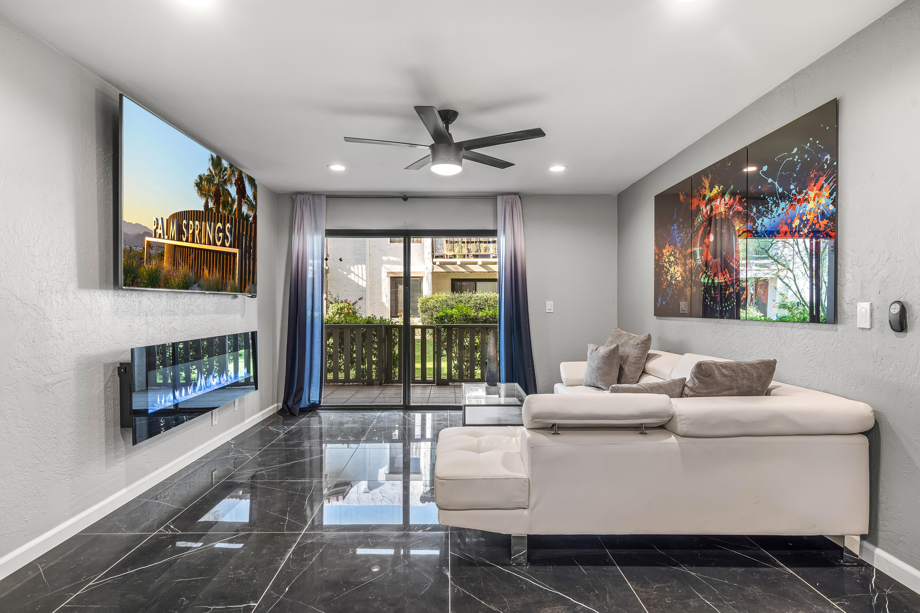 1050 E Ramon RD Unit: 104