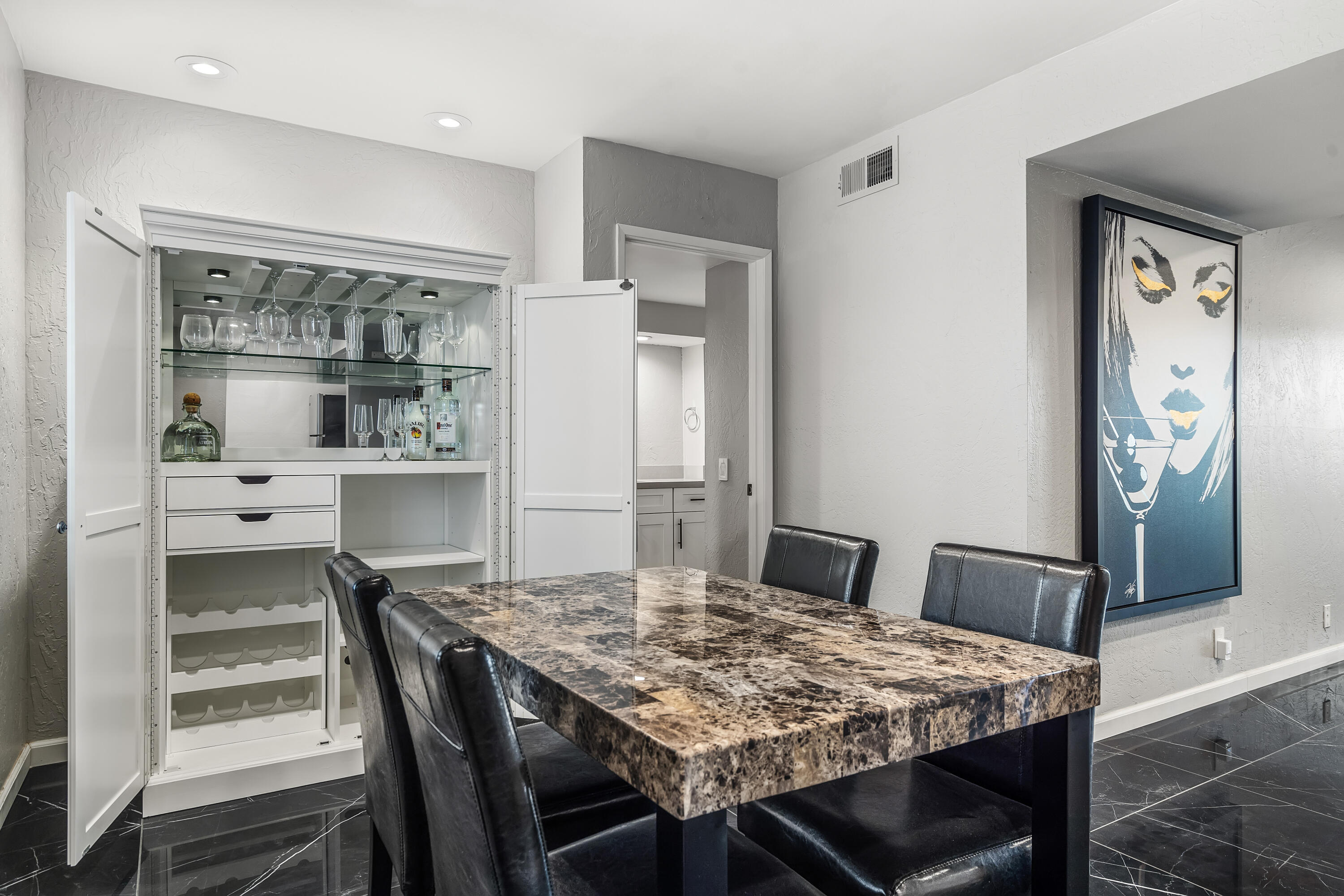 1050 E Ramon RD Unit: 104