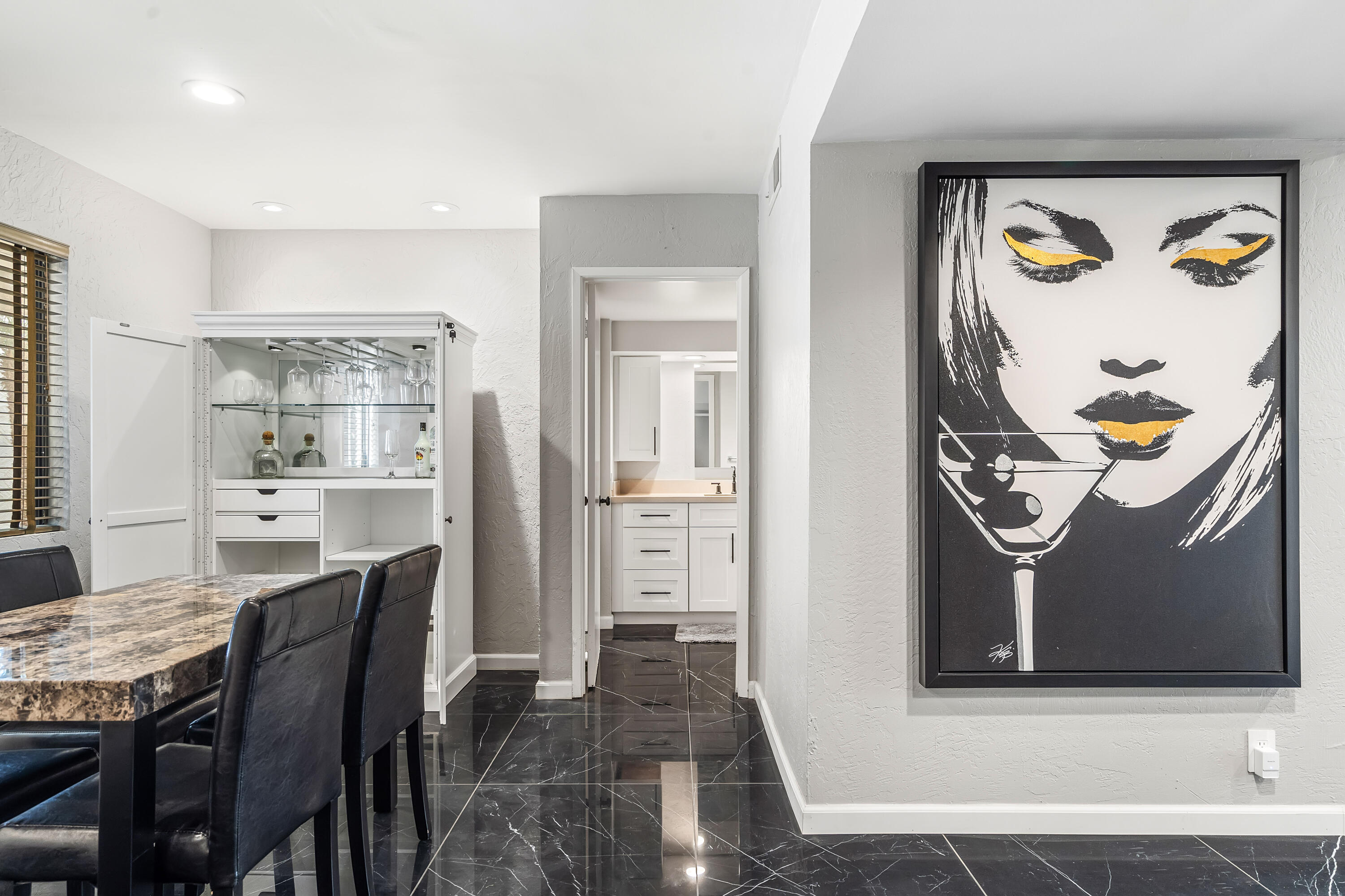 1050 E Ramon RD Unit: 104