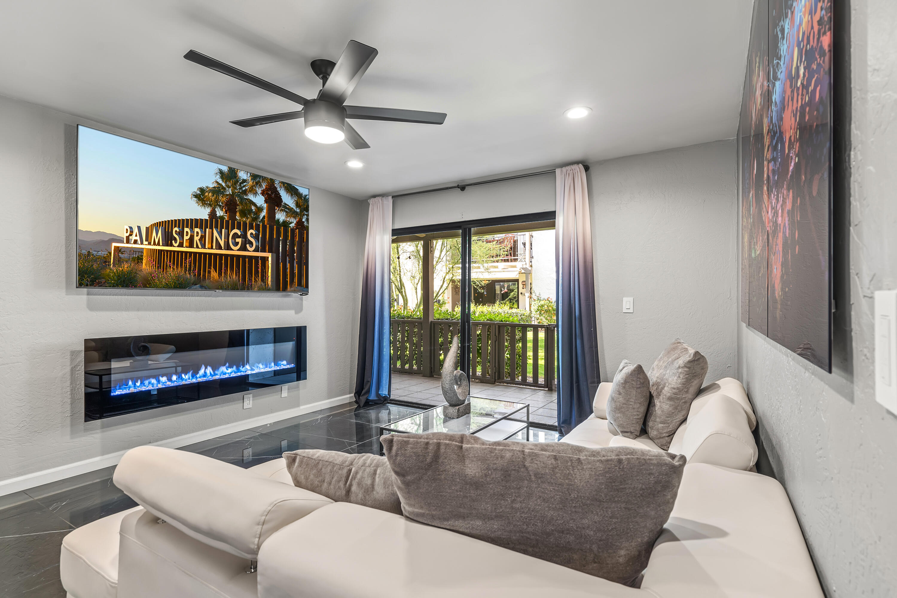 1050 E Ramon RD Unit: 104