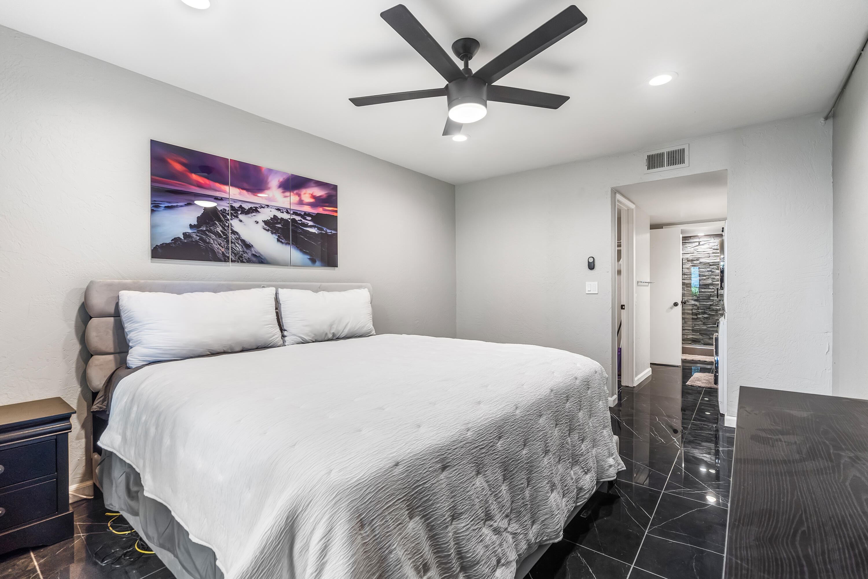 1050 E Ramon RD Unit: 104