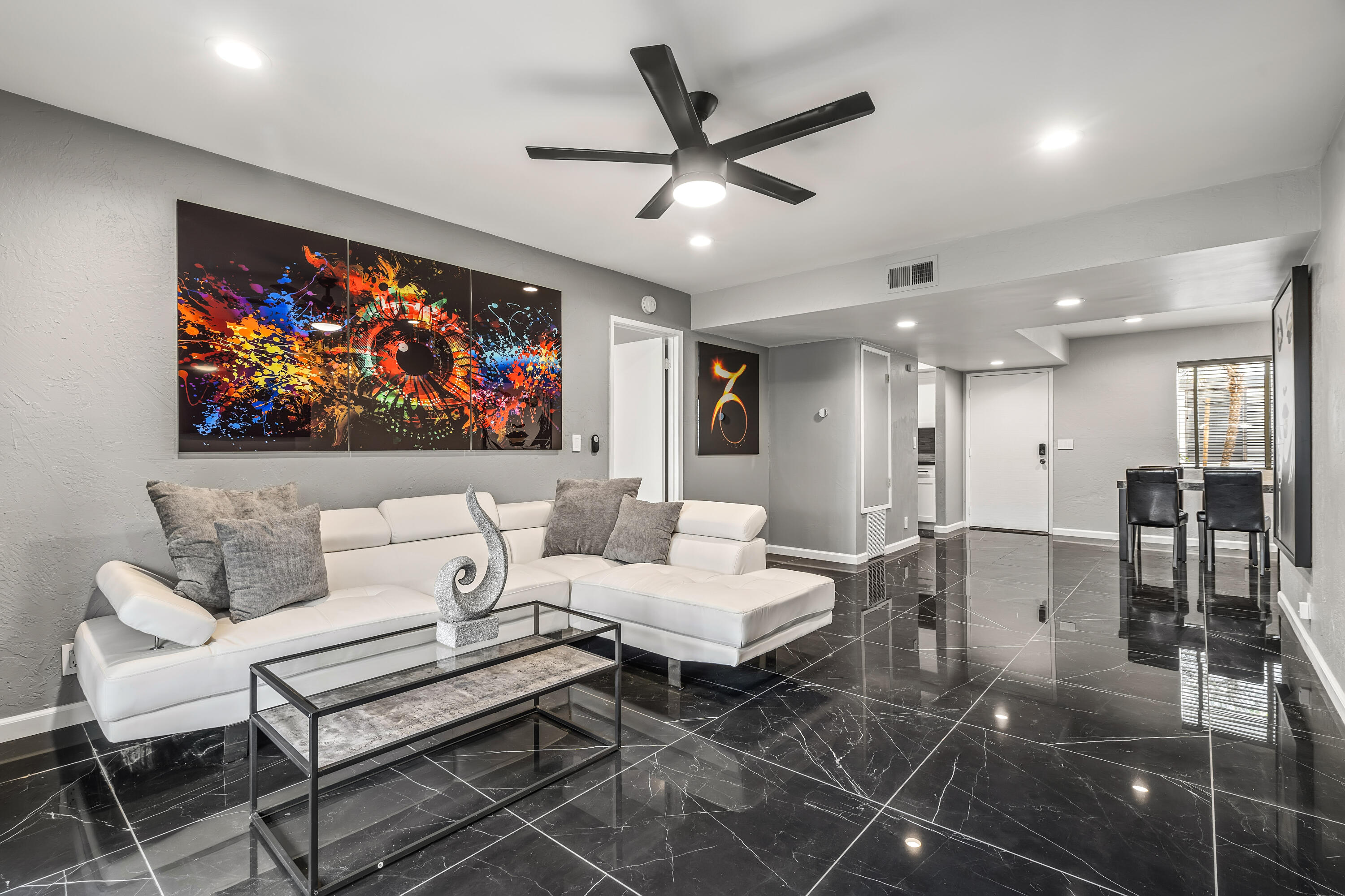 1050 E Ramon RD Unit: 104