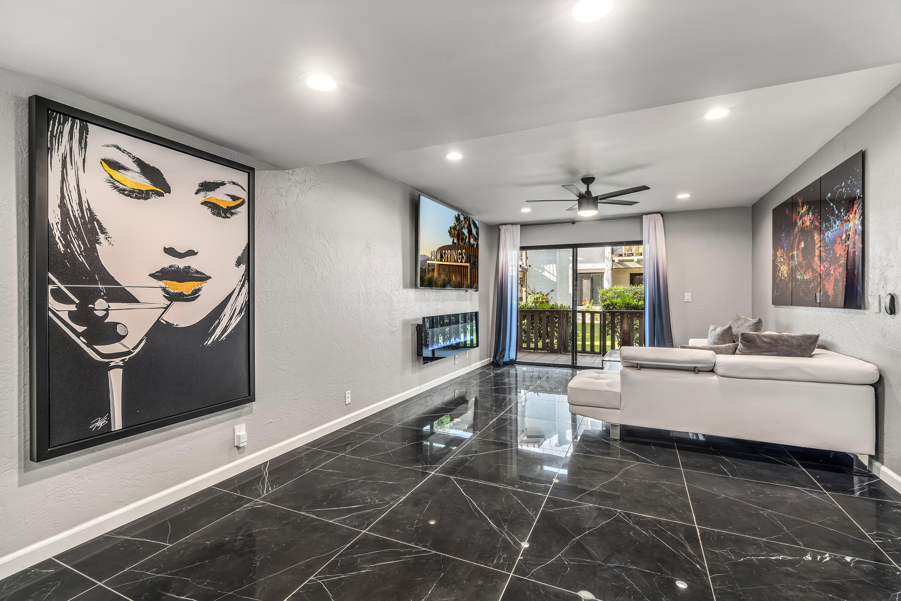 1050 E Ramon RD Unit: 104