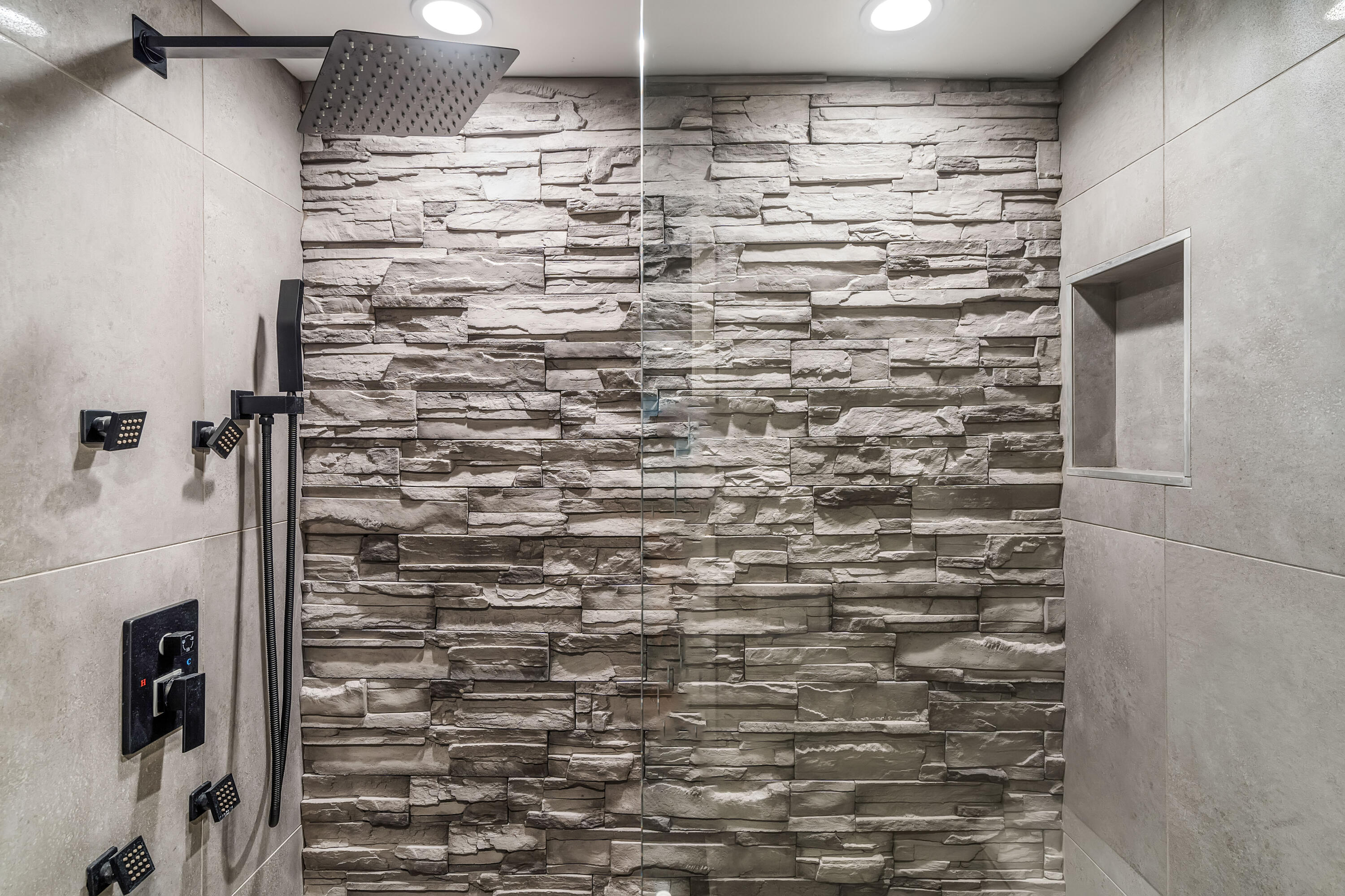 1050 E Ramon RD Unit: 104