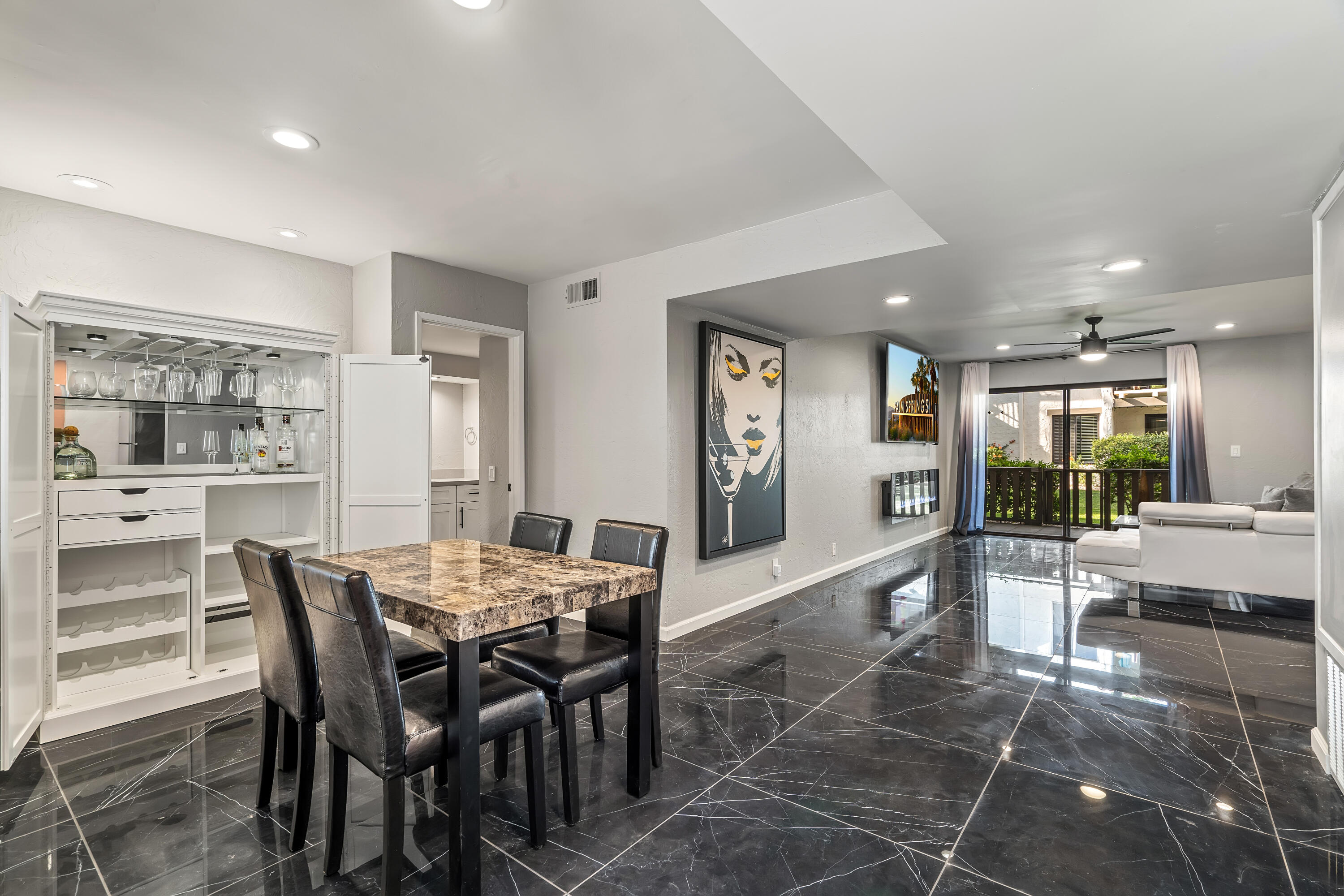 1050 E Ramon RD Unit: 104