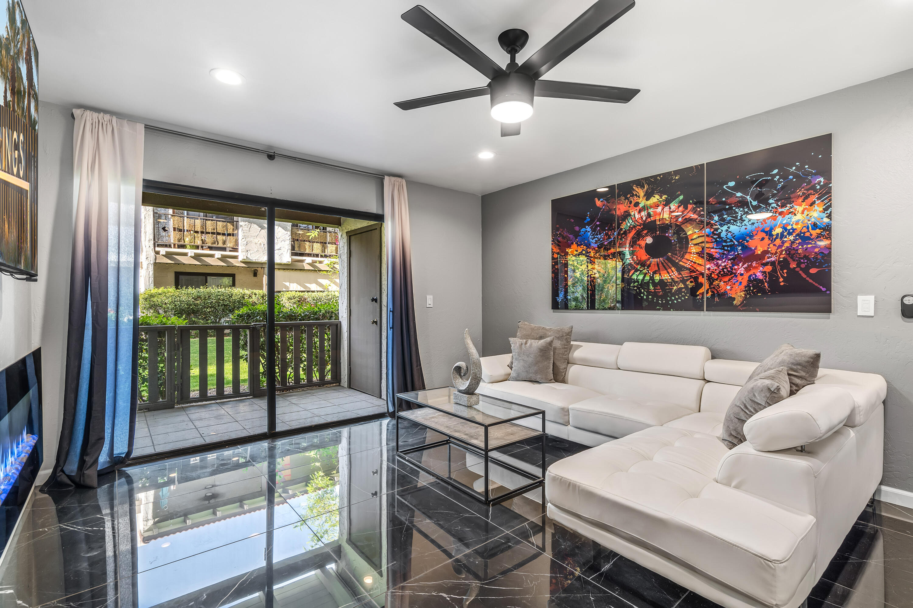 1050 E Ramon RD Unit: 104