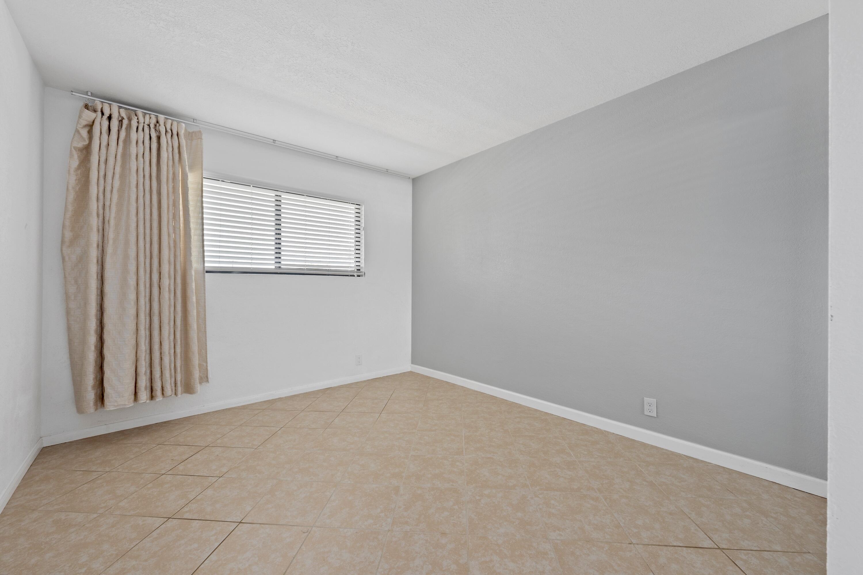 2820 N Arcadia CT Unit: 202