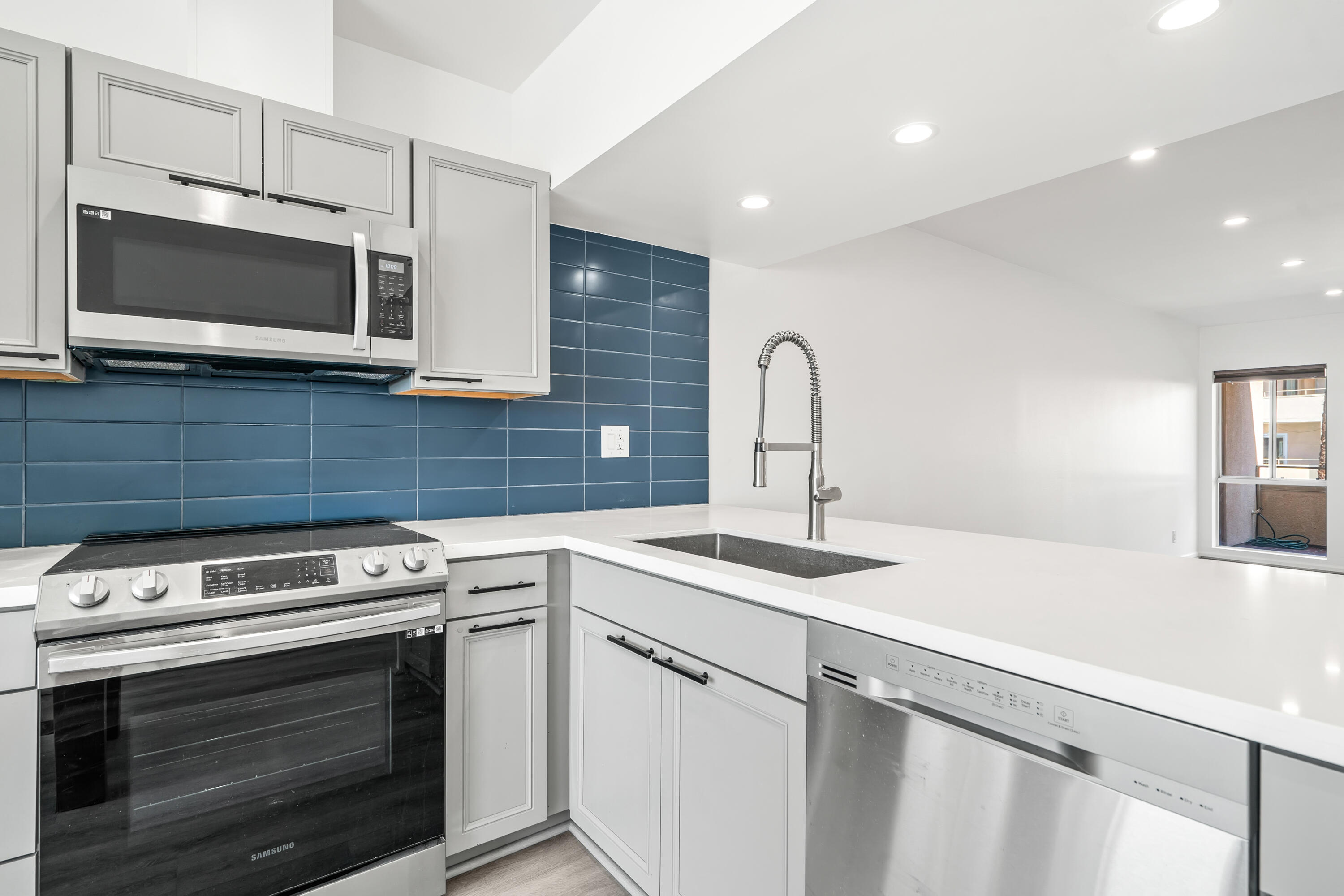 277 E Alejo RD Unit: 219