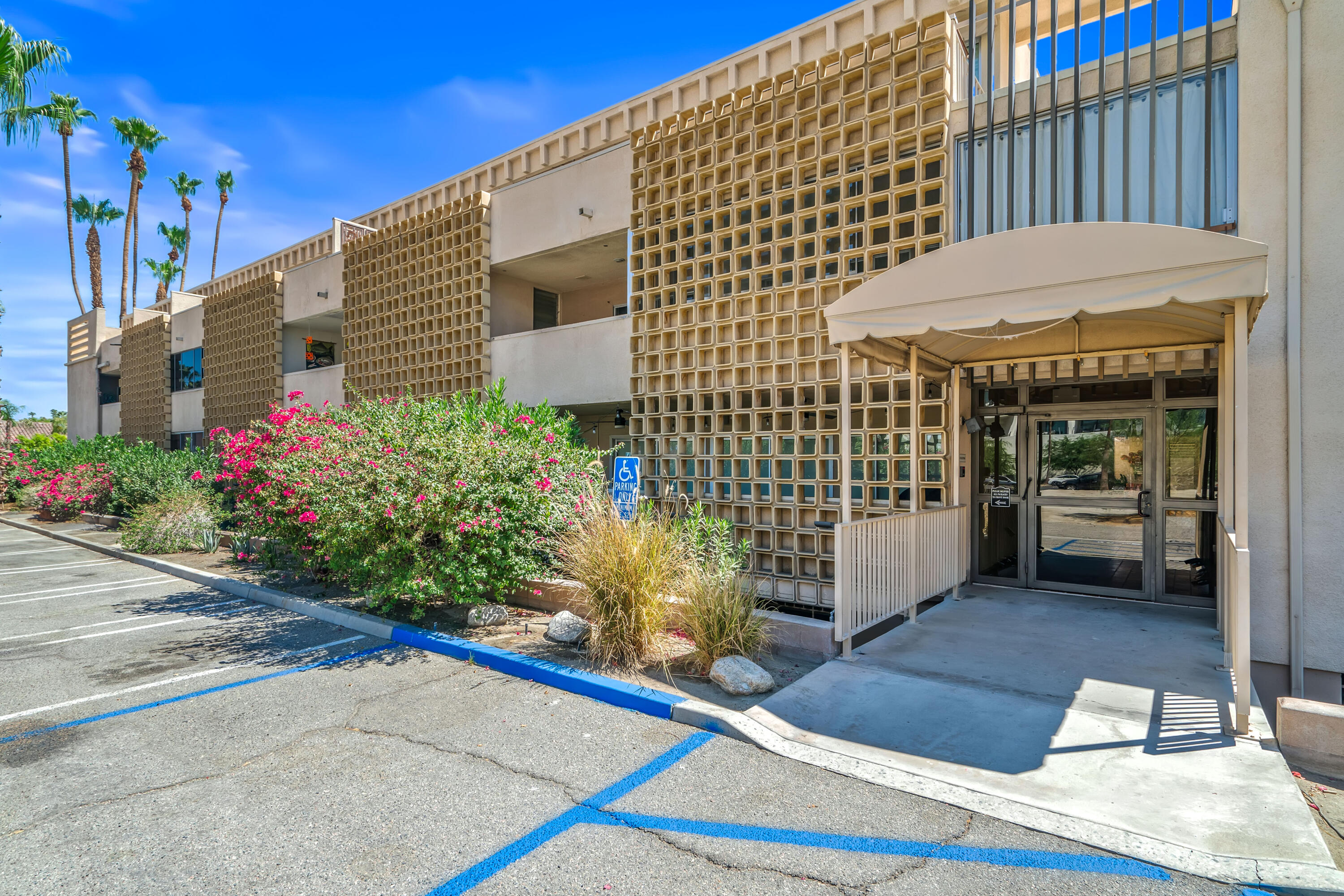 277 E Alejo RD Unit: 219