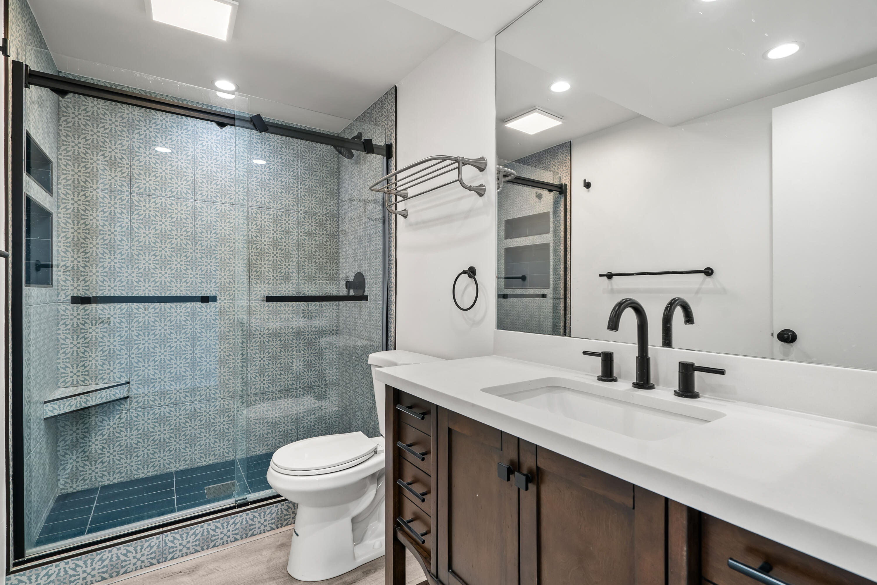 277 E Alejo RD Unit: 219