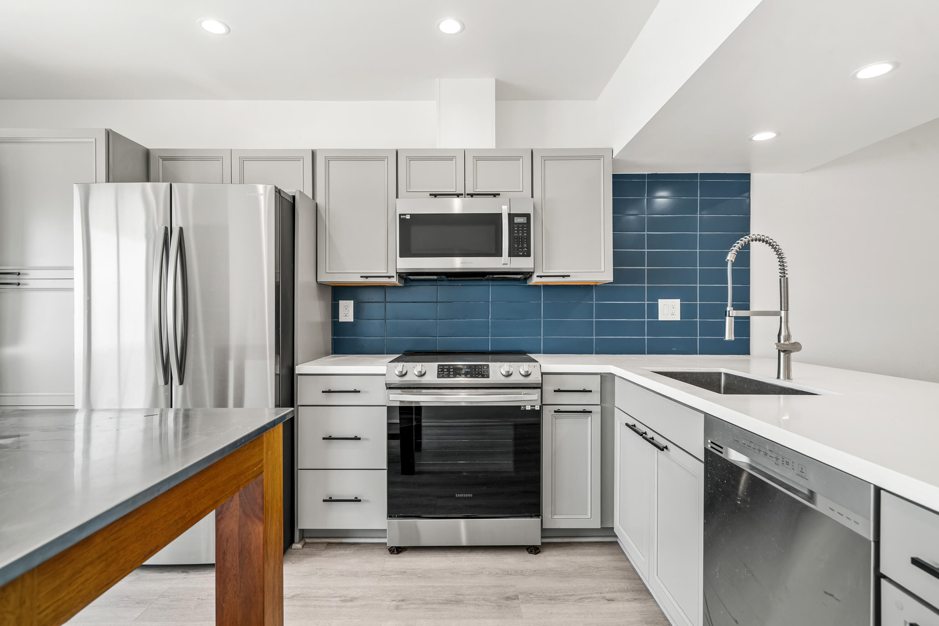 277 E Alejo RD Unit: 219