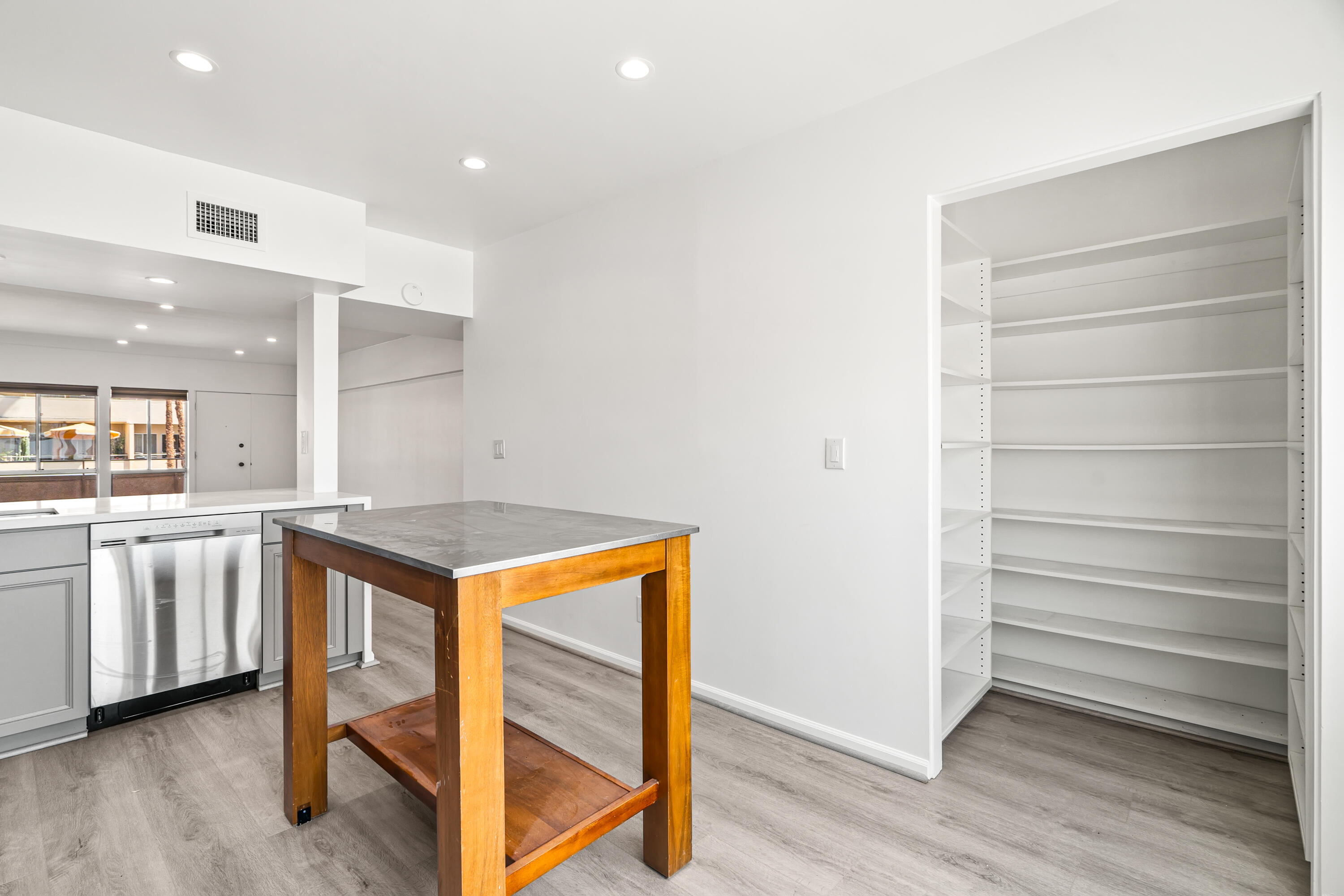 277 E Alejo RD Unit: 219