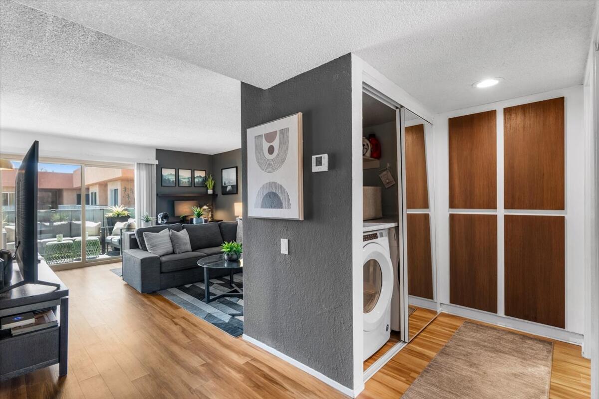 400 N Sunrise WAY Unit: 203